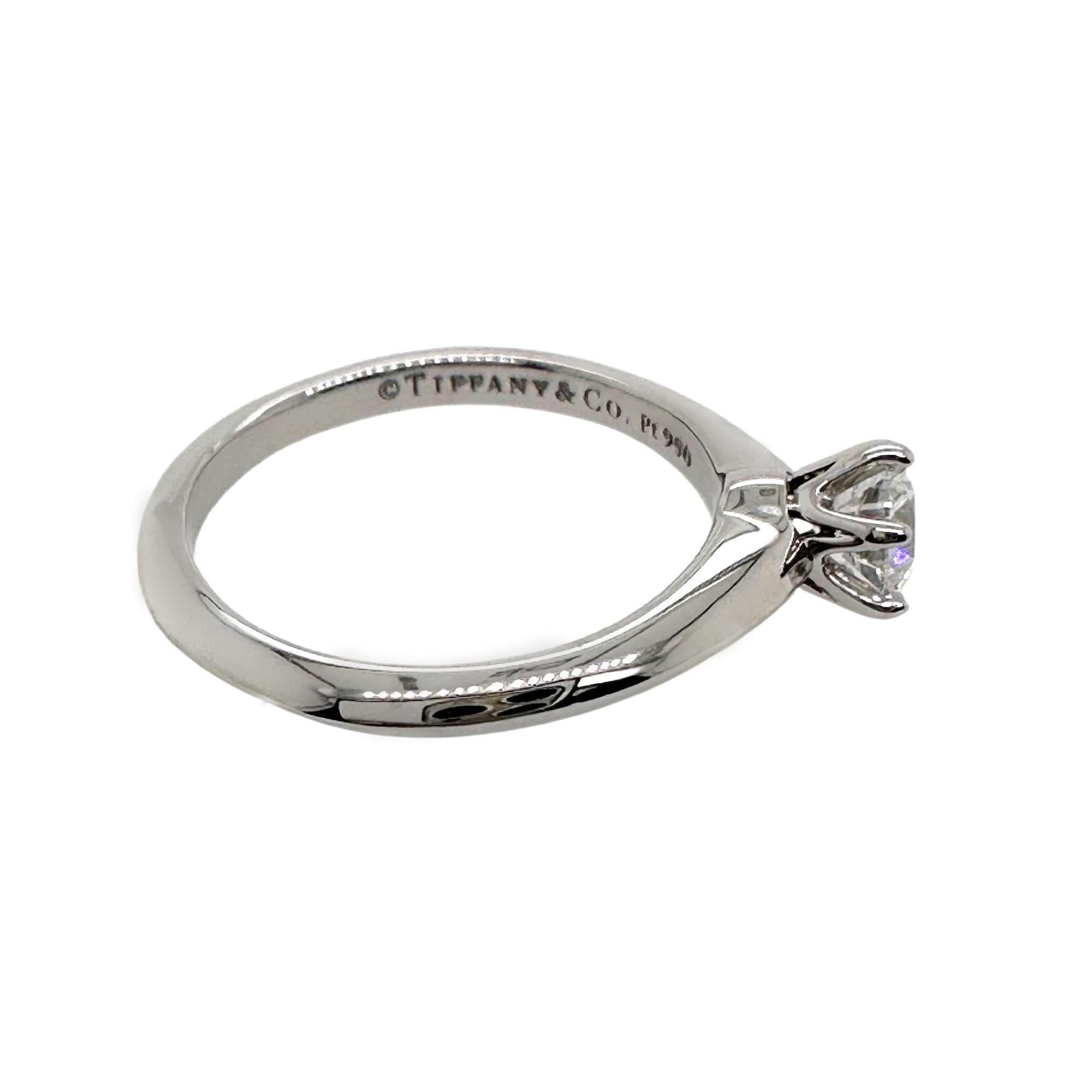 Women's Tiffany & Co. Round Diamond 0.37 Cts F VVS1 Solitaire Engagement Ring Platinum For Sale