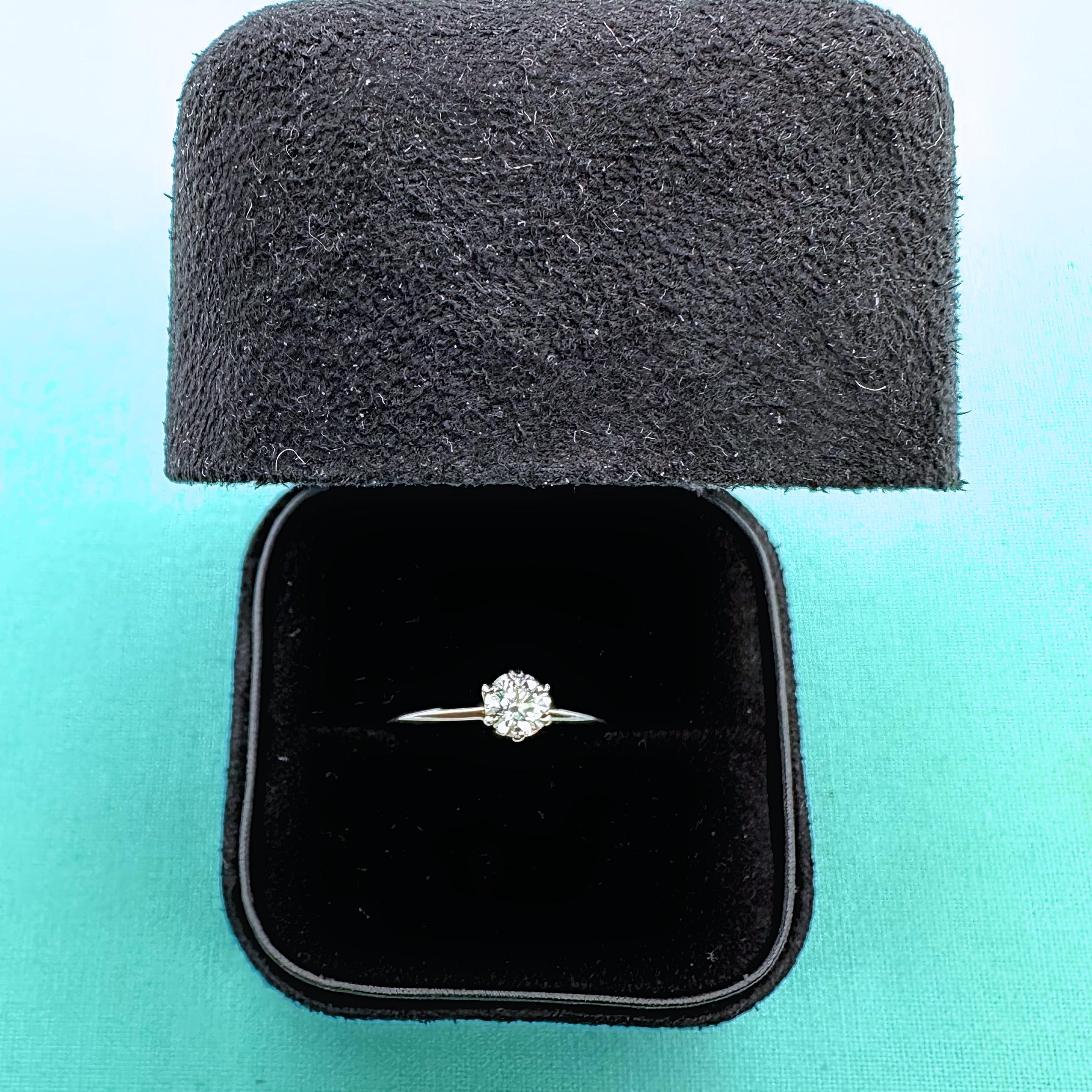 TIFFANY & CO Platinum Diamond Solitaire Engagement Ring Round 0.42 cts D VS1 For Sale 8