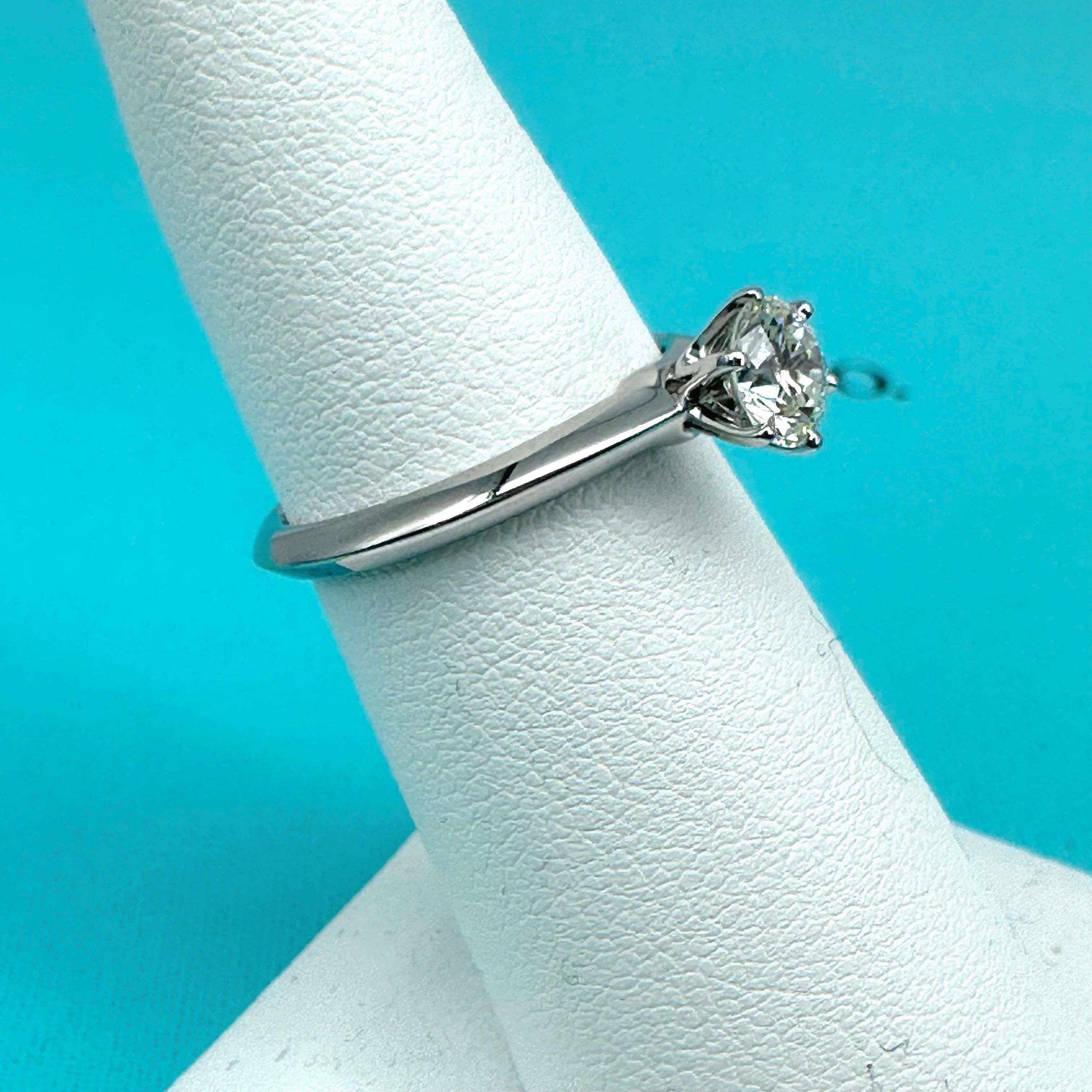 Tiffany & Co Round Diamond 0.61cts I VS1 Solitaire Platinum Engagement Ring For Sale 7