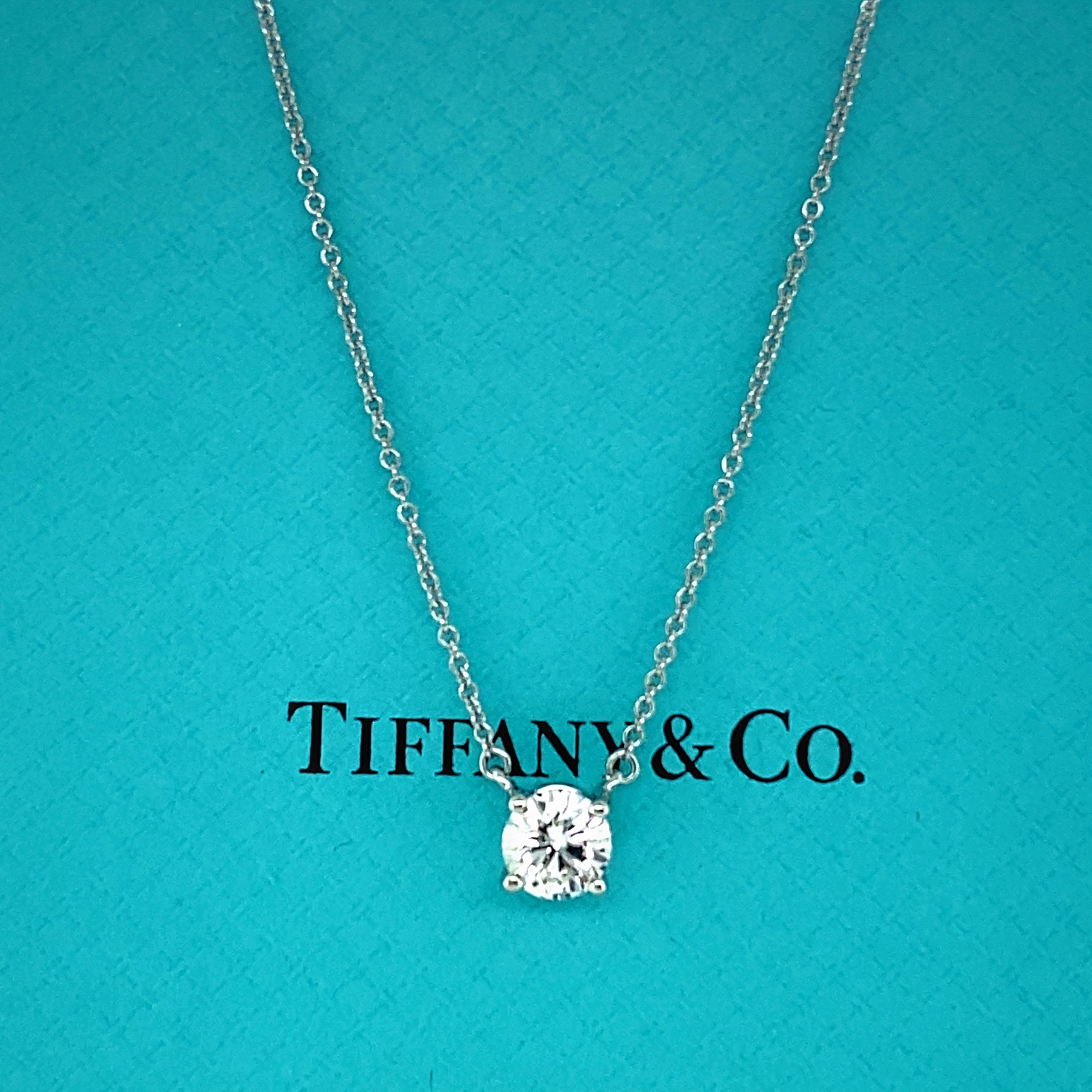 Tiffany & Co, Solitär-Halskette aus Platin, runder Diamant 0,67 Karat H VS2 5