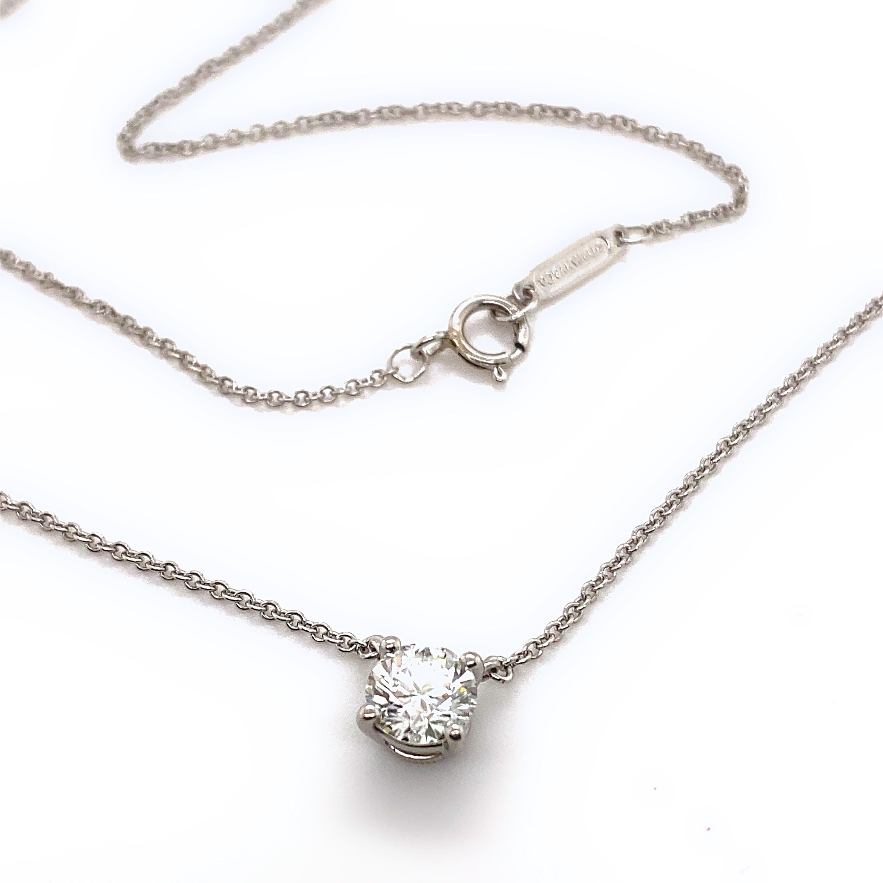 Tiffany & Co, Solitär-Halskette aus Platin, runder Diamant 0,67 Karat H VS2 4