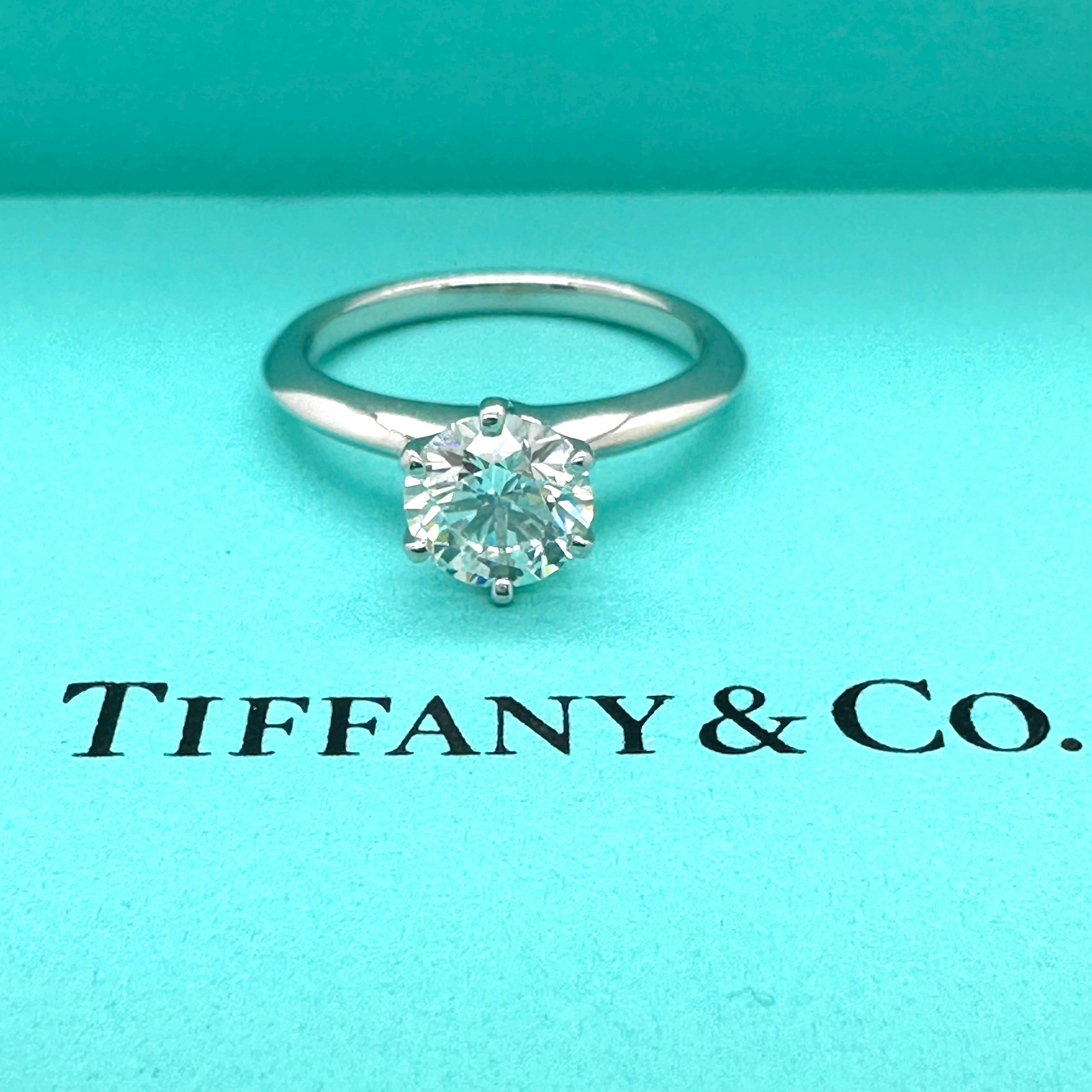 Tiffany & Co. Round Diamond 1.12 CTS G VS1 Solitaire Engagement Ring COA Box For Sale 7
