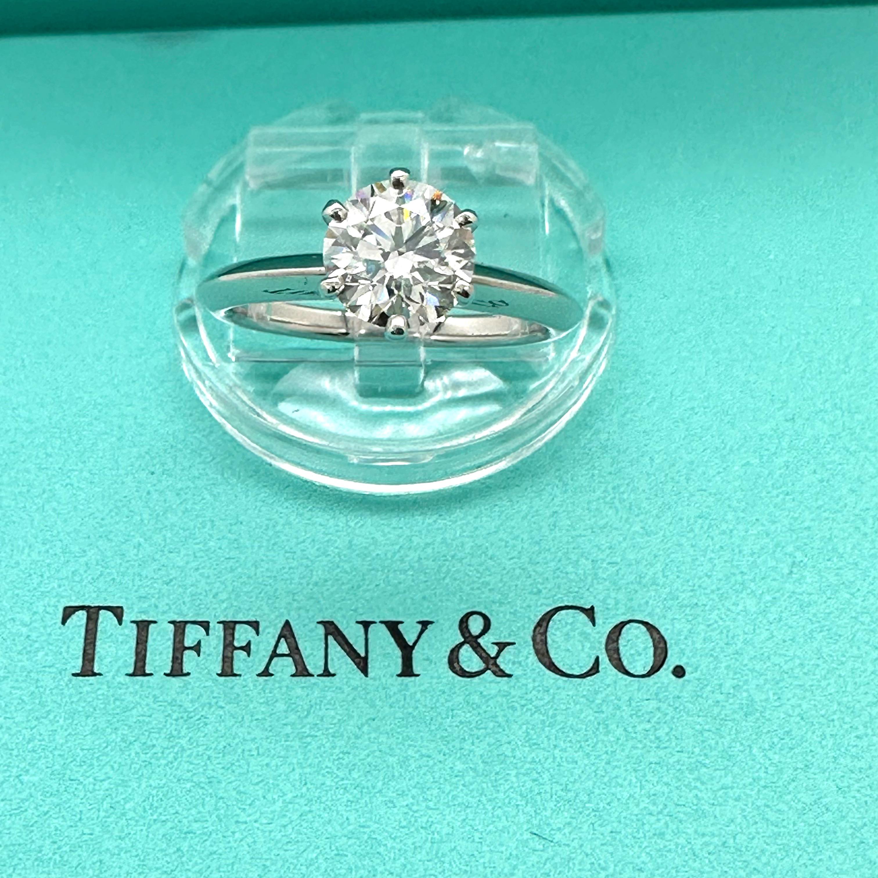Tiffany & Co. Round Diamond 1.12 CTS G VS1 Solitaire Engagement Ring COA Box For Sale 8