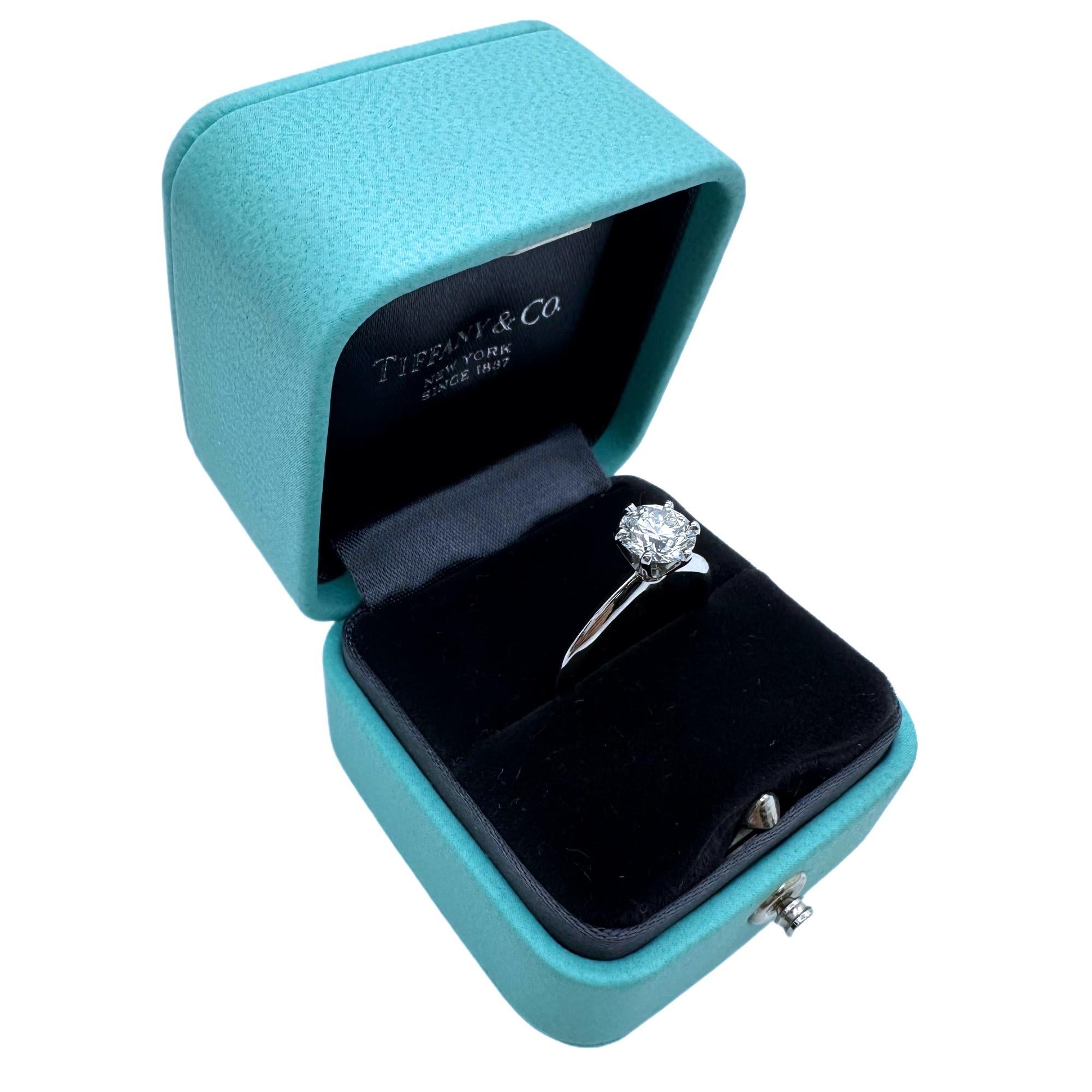 Tiffany & Co. Round Diamond 1.12 CTS G VS1 Solitaire Engagement Ring COA Box For Sale 3
