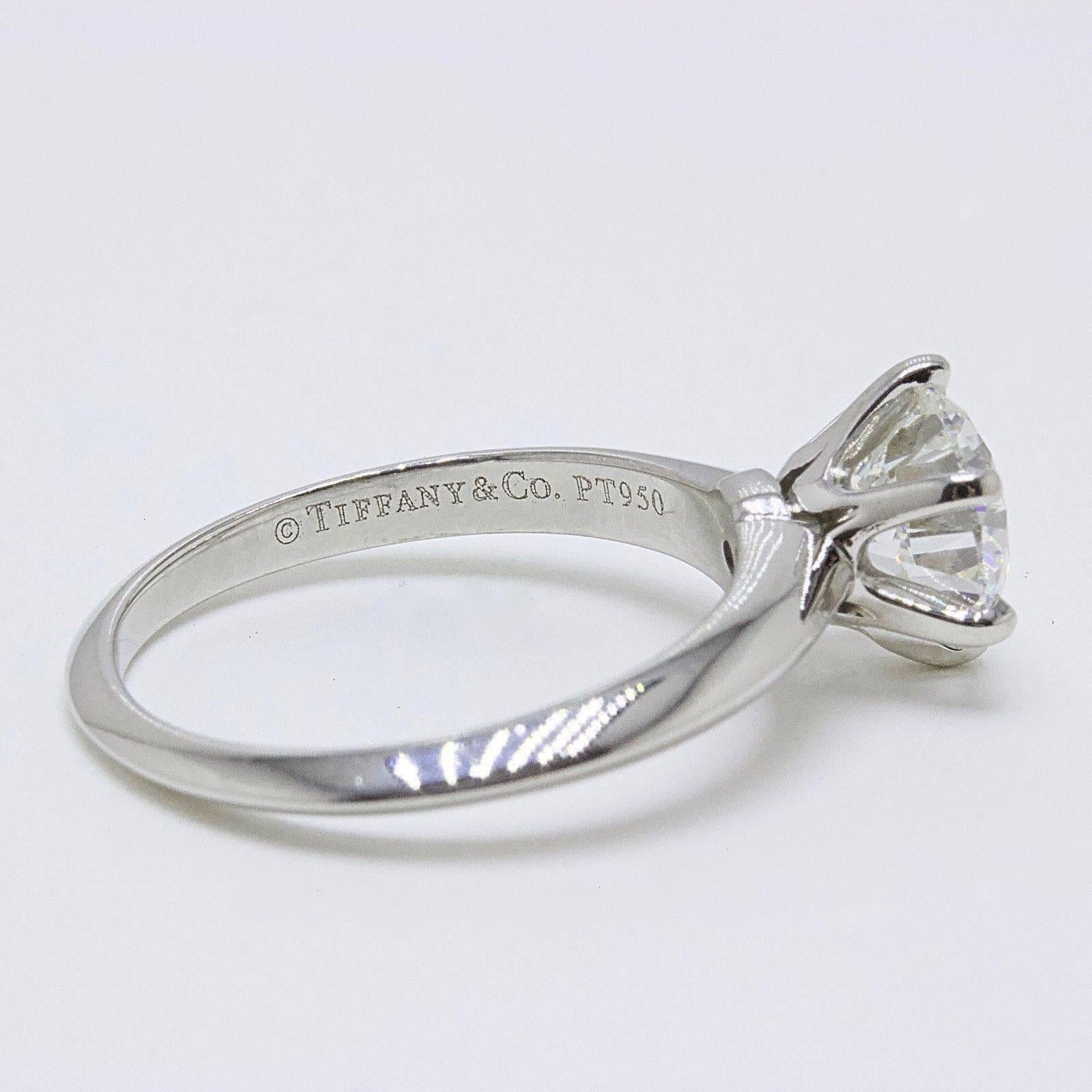 Modern Tiffany & Co. Round Diamond 1.33 cts G VVS1 Platinum Engagement Ring