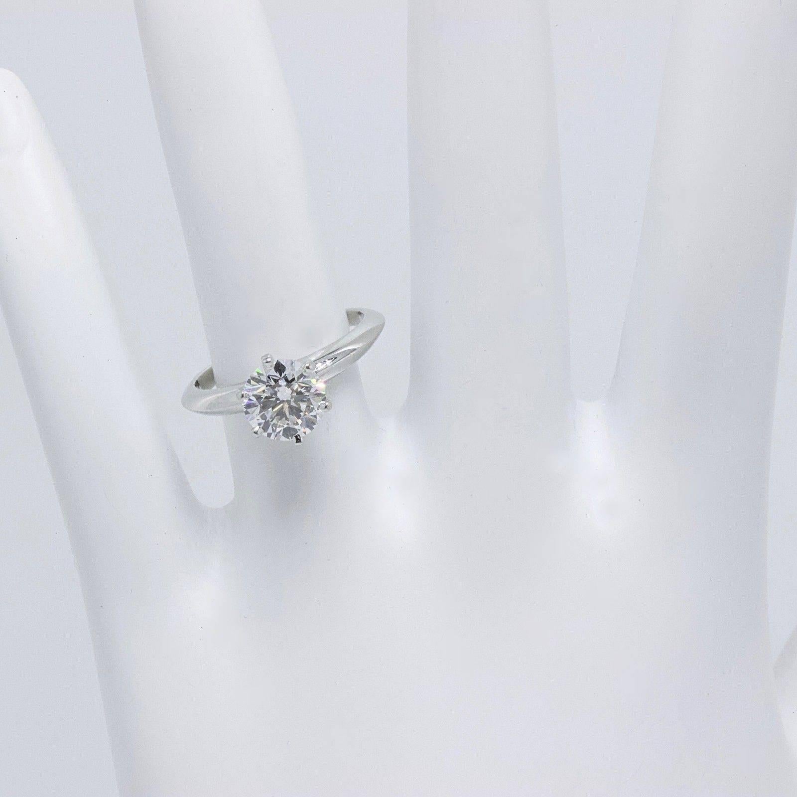Tiffany & Co. Round Diamond 1.33 cts G VVS1 Platinum Engagement Ring In Excellent Condition In San Diego, CA