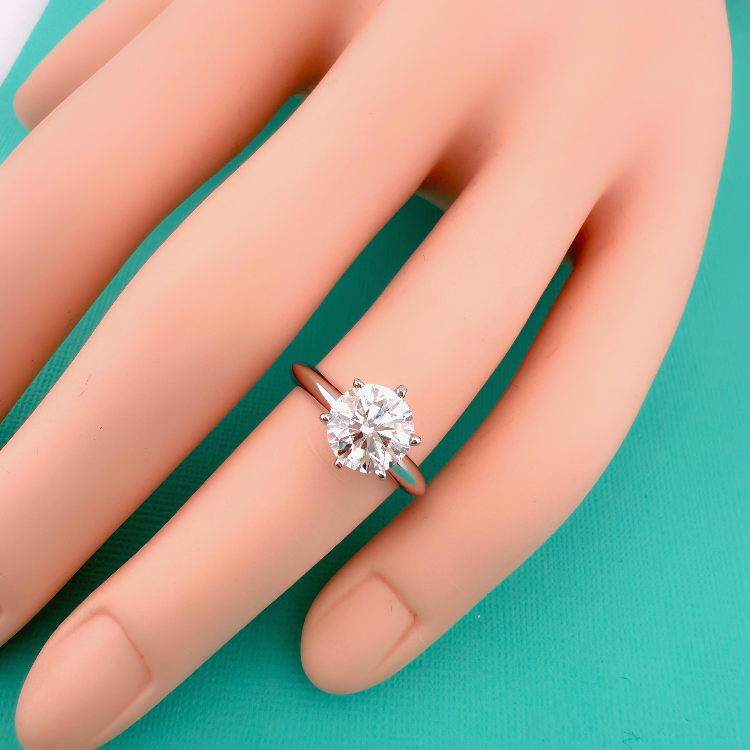 TIFFANY & CO, certificat de bague de fiançailles solitaire avec diamant rond 1,60 carat G VS2 en vente 9
