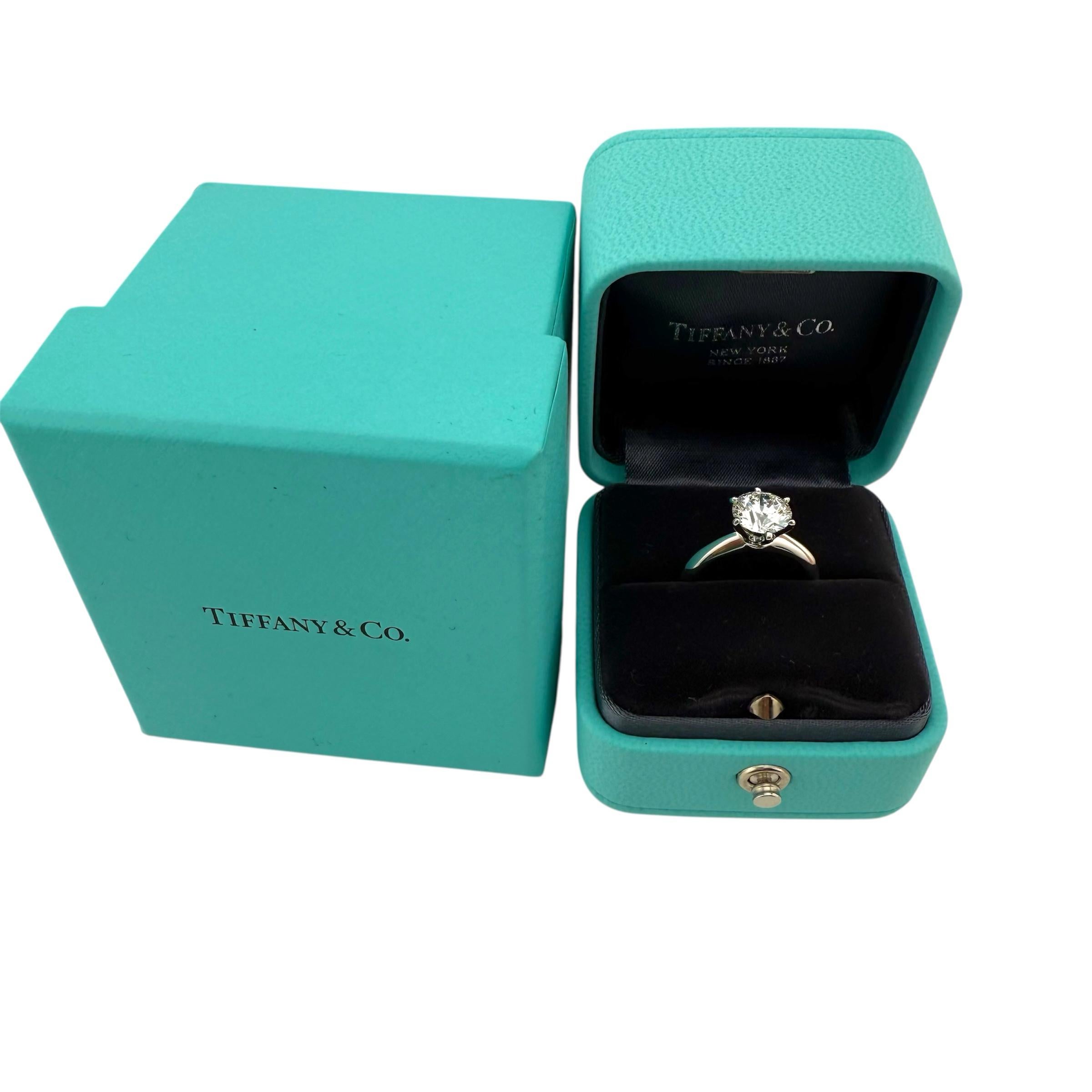 TIFFANY & CO, certificat de bague de fiançailles solitaire avec diamant rond 1,60 carat G VS2 en vente 11