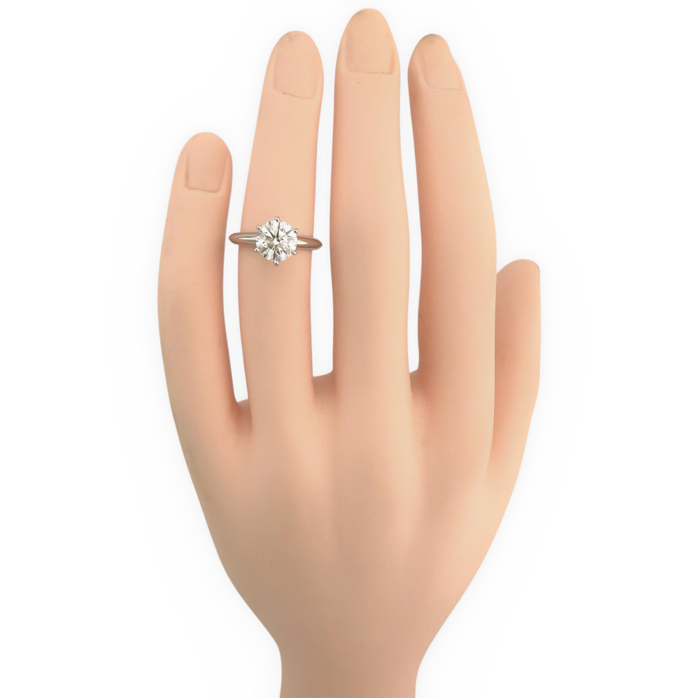 TIFFANY & CO, certificat de bague de fiançailles solitaire avec diamant rond 1,60 carat G VS2 en vente 13