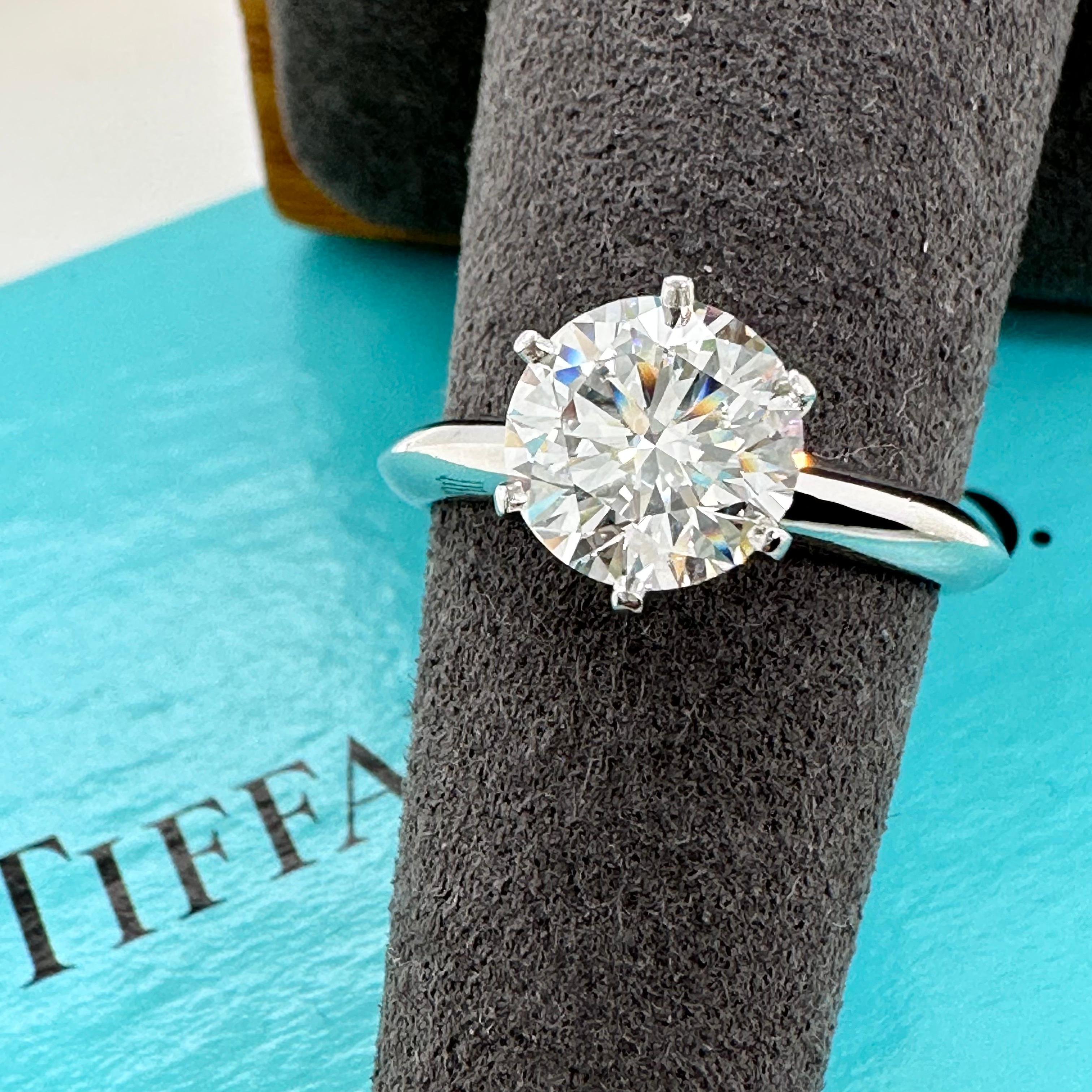Tiffany & Co. Runder Diamant 1,85 Karat E VS1 Solitär Verlobungsring Platin im Angebot 12