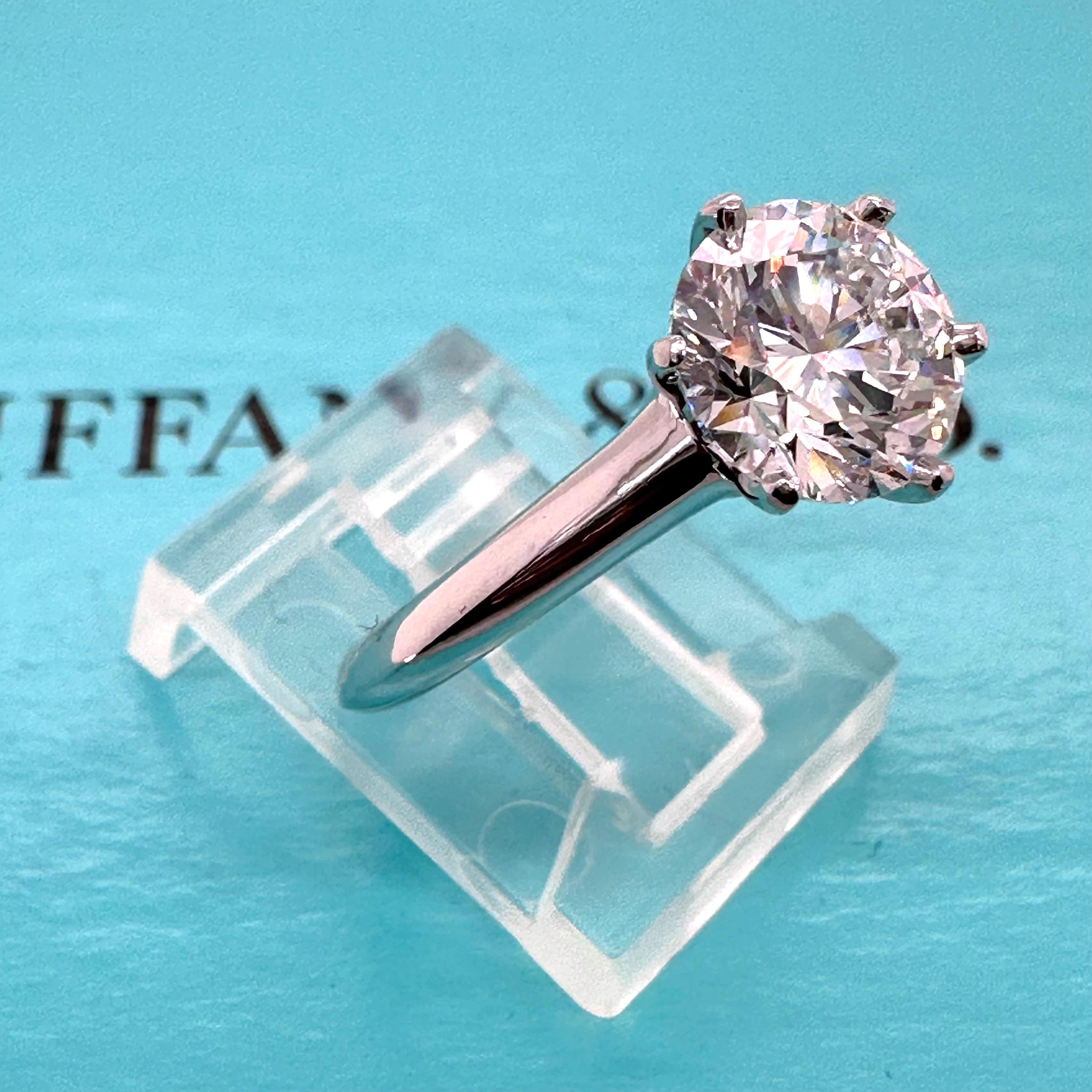 Tiffany & Co. Bague de fiançailles solitaire en platine avec diamant rond de 1,85 carat E VS1 en vente 14