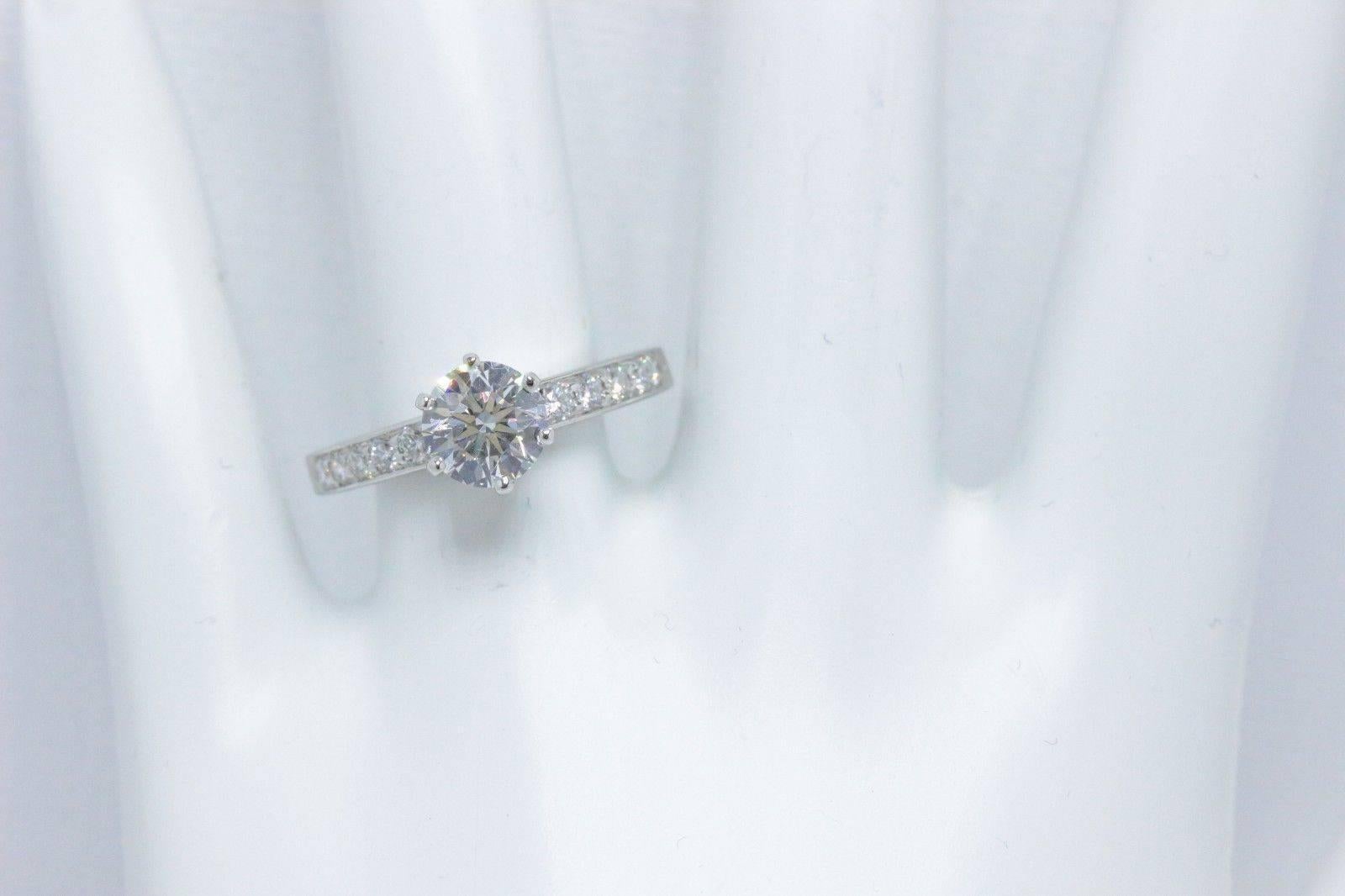 Tiffany & Co. Runder Diamant-Perlenbesetzter Verlobungsring 1,37 Karat F VVS2 Platin im Angebot 7