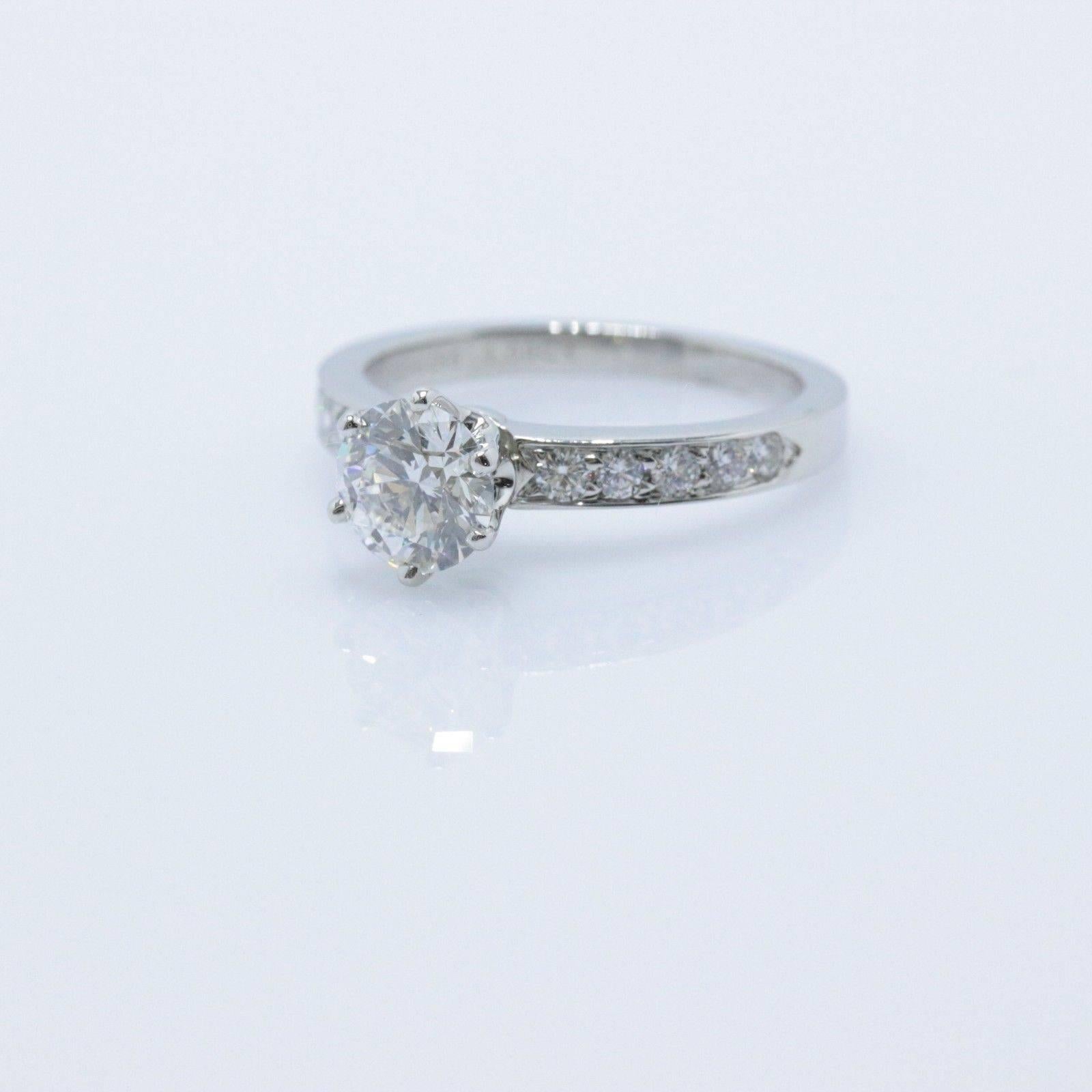 Tiffany & Co. Runder Diamant-Perlenbesetzter Verlobungsring 1,37 Karat F VVS2 Platin (Rundschliff) im Angebot