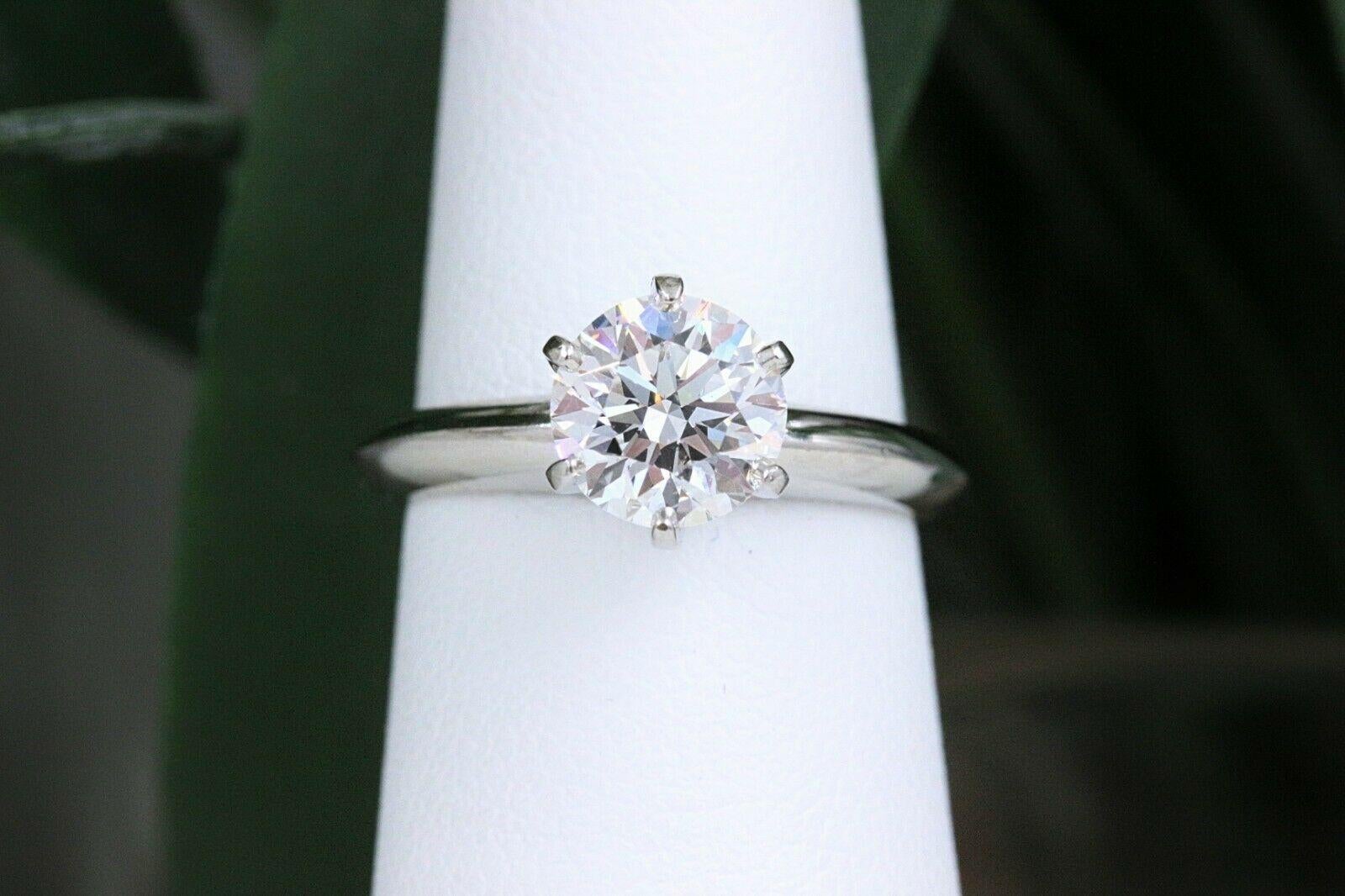 Tiffany & Co. Round Diamond Engagement Ring 1.23 Carat GVS2 Platinum For Sale 2
