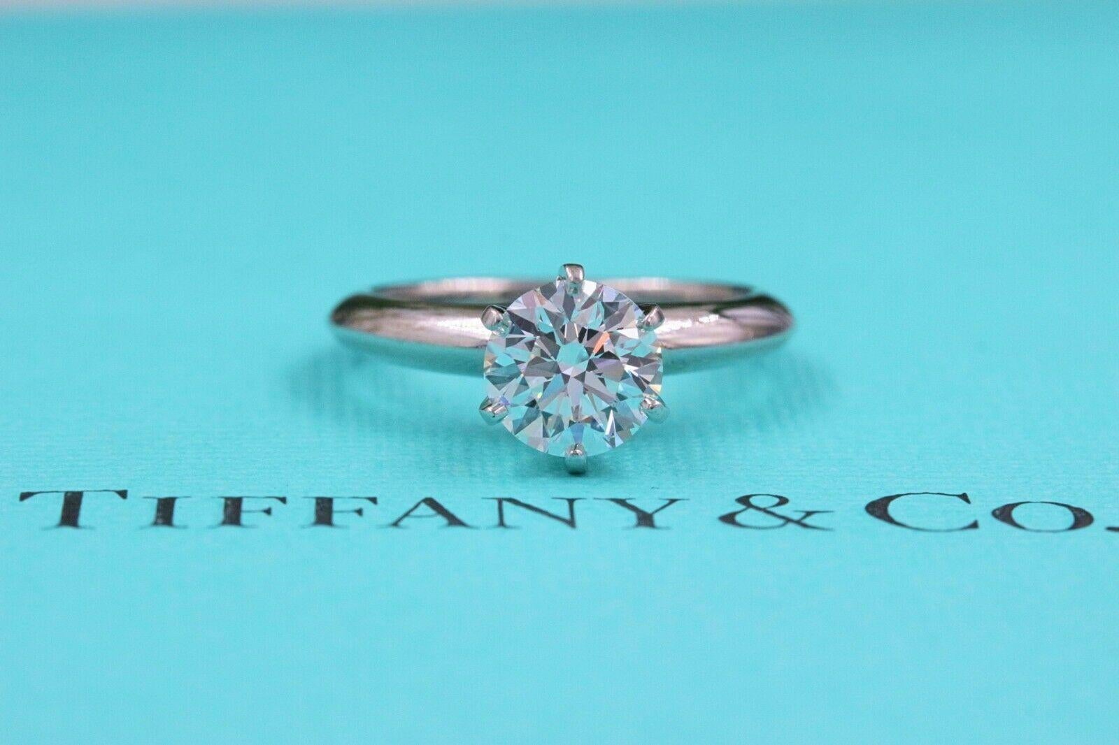 Tiffany & Co. Round Diamond Engagement Ring 1.23 Carat GVS2 Platinum For Sale 4