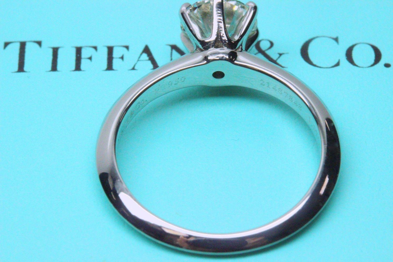 Tiffany & Co. Round Diamond Engagement Ring Solitaire 1.07 Carat F VS1 Platinum For Sale 1