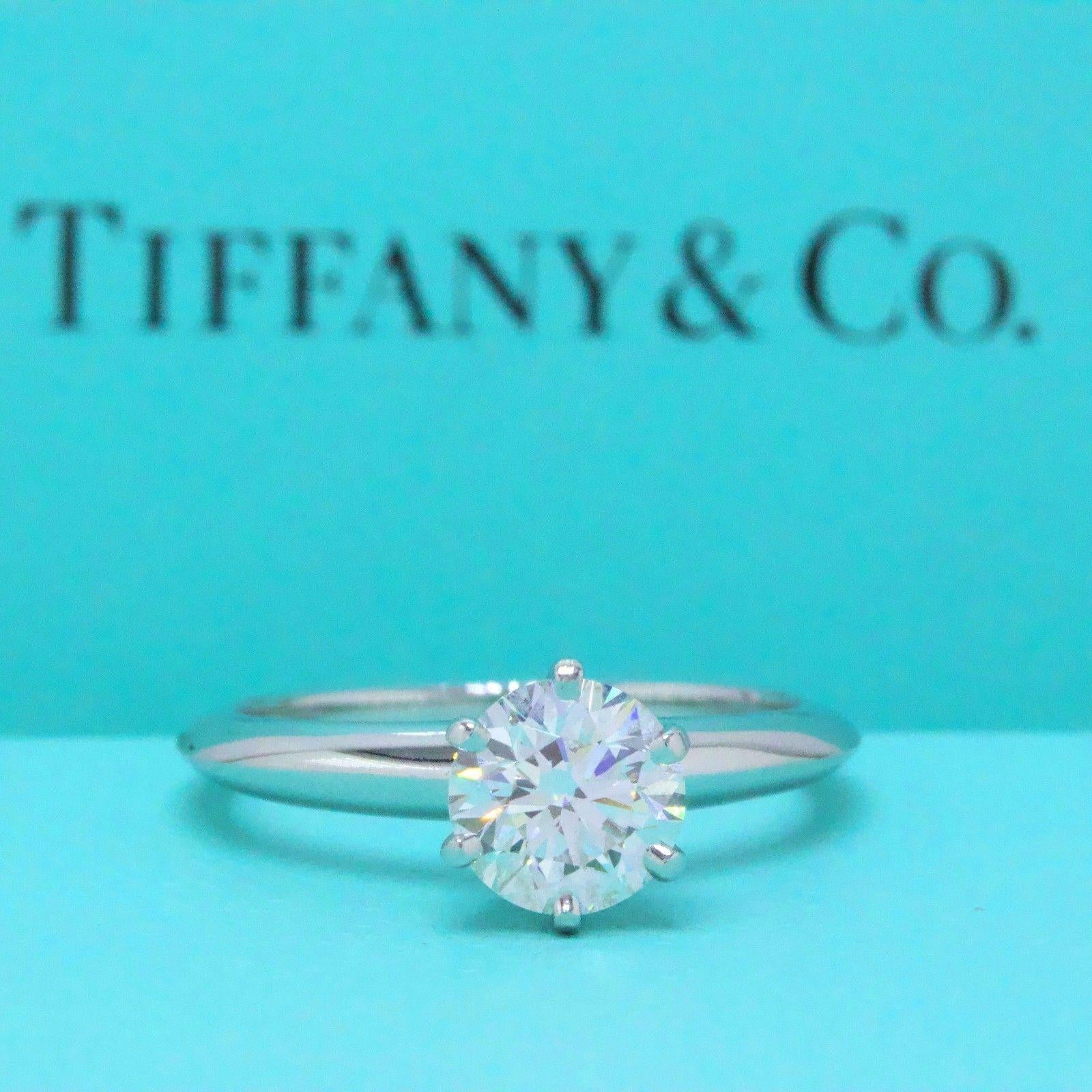 Tiffany & Co. Runder Diamant-Verlobungsring Solitär 1,07 Karat F VS1 Platin (Moderne) im Angebot