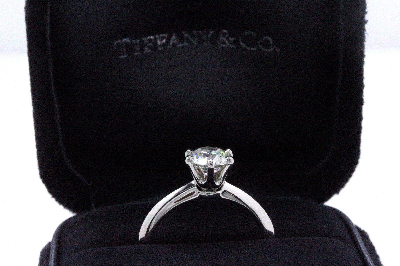 Tiffany & Co. Runder Diamant-Verlobungsring Solitär 1,07 Karat F VS1 Platin im Zustand „Hervorragend“ im Angebot in San Diego, CA