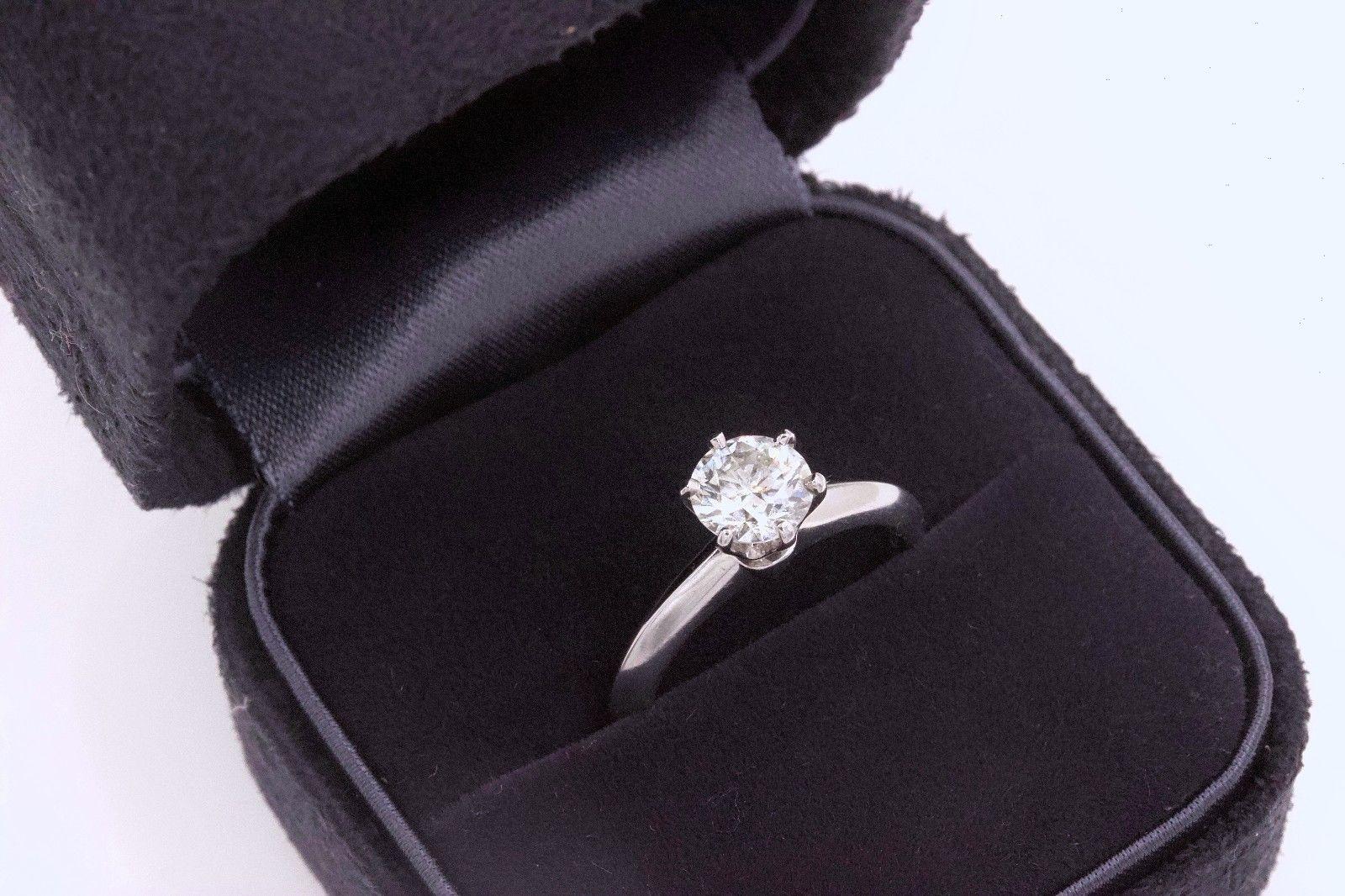 Tiffany & Co. Round Diamond Ring Solitaire 1.00 Carat H VS1 Papers Box 2