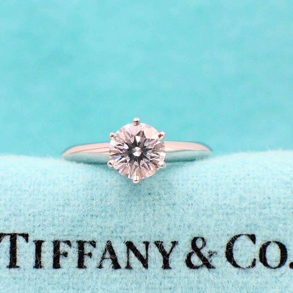 Tiffany & Co. Round Diamond Solitaire Engagement Ring 0.92 Carat E VVS1 4