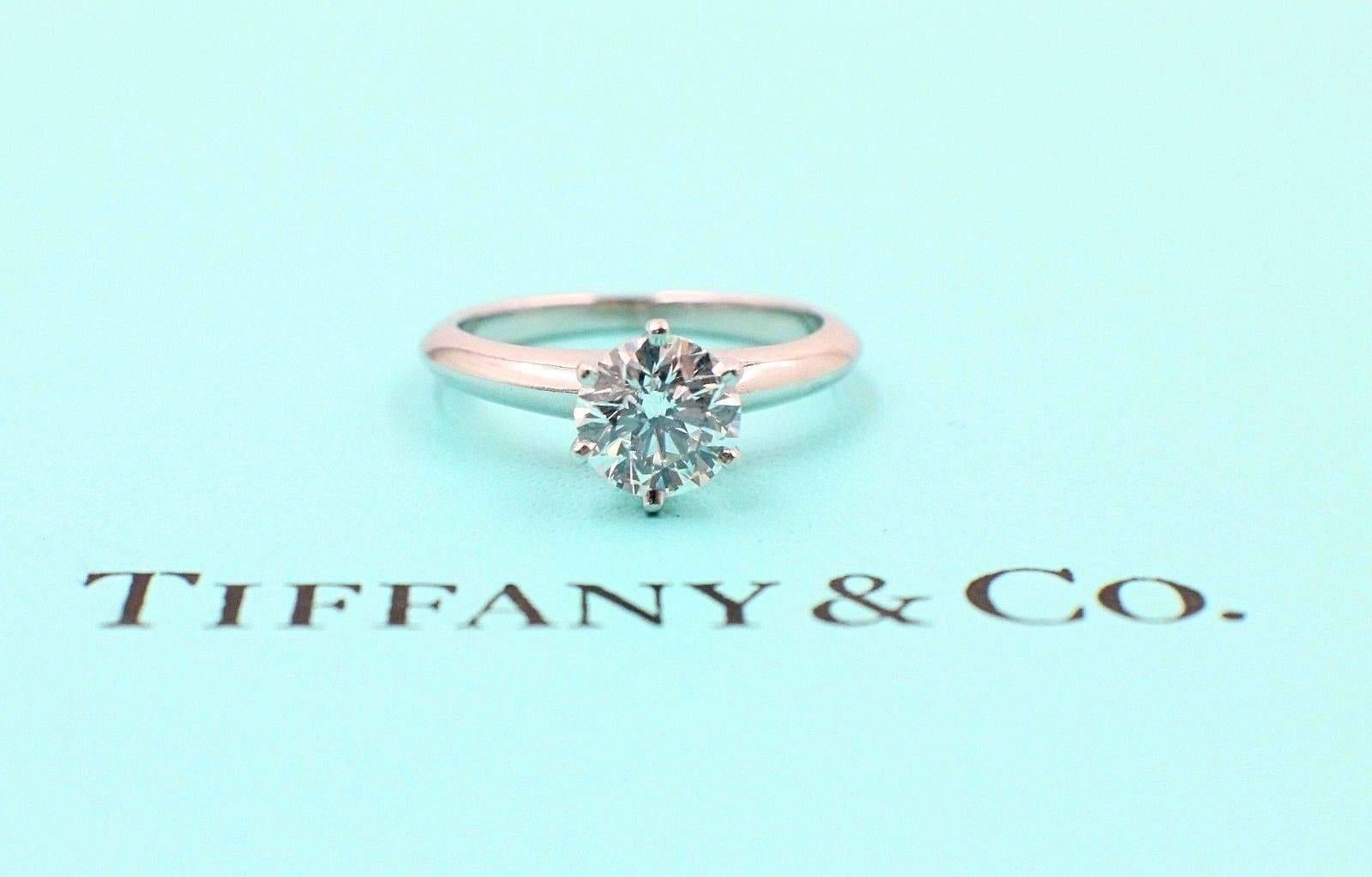 Round Cut Tiffany & Co. Round Diamond Solitaire Engagement Ring 0.92 Carat E VVS1