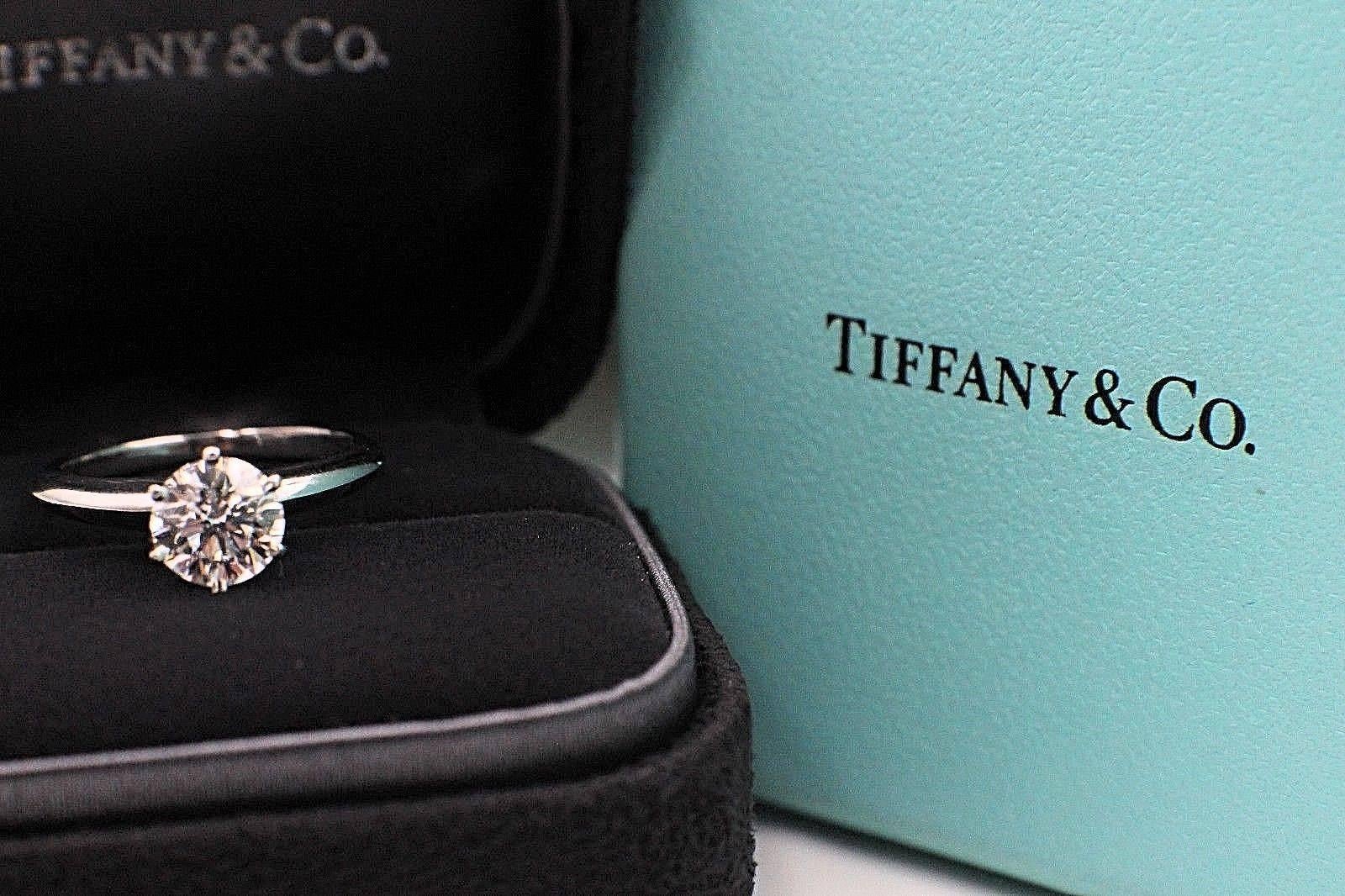 Tiffany & Co. Round Diamond Solitaire Engagement Ring 0.92 Carat E VVS1 In Excellent Condition In San Diego, CA