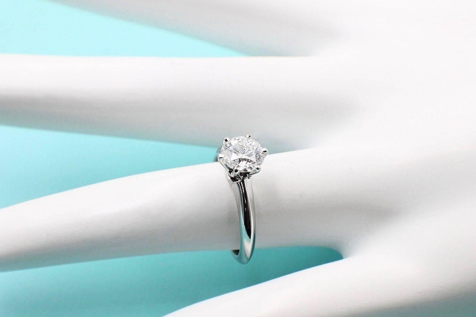 Tiffany & Co. Round Diamond Solitaire Engagement Ring 0.92 Carat E VVS1 1