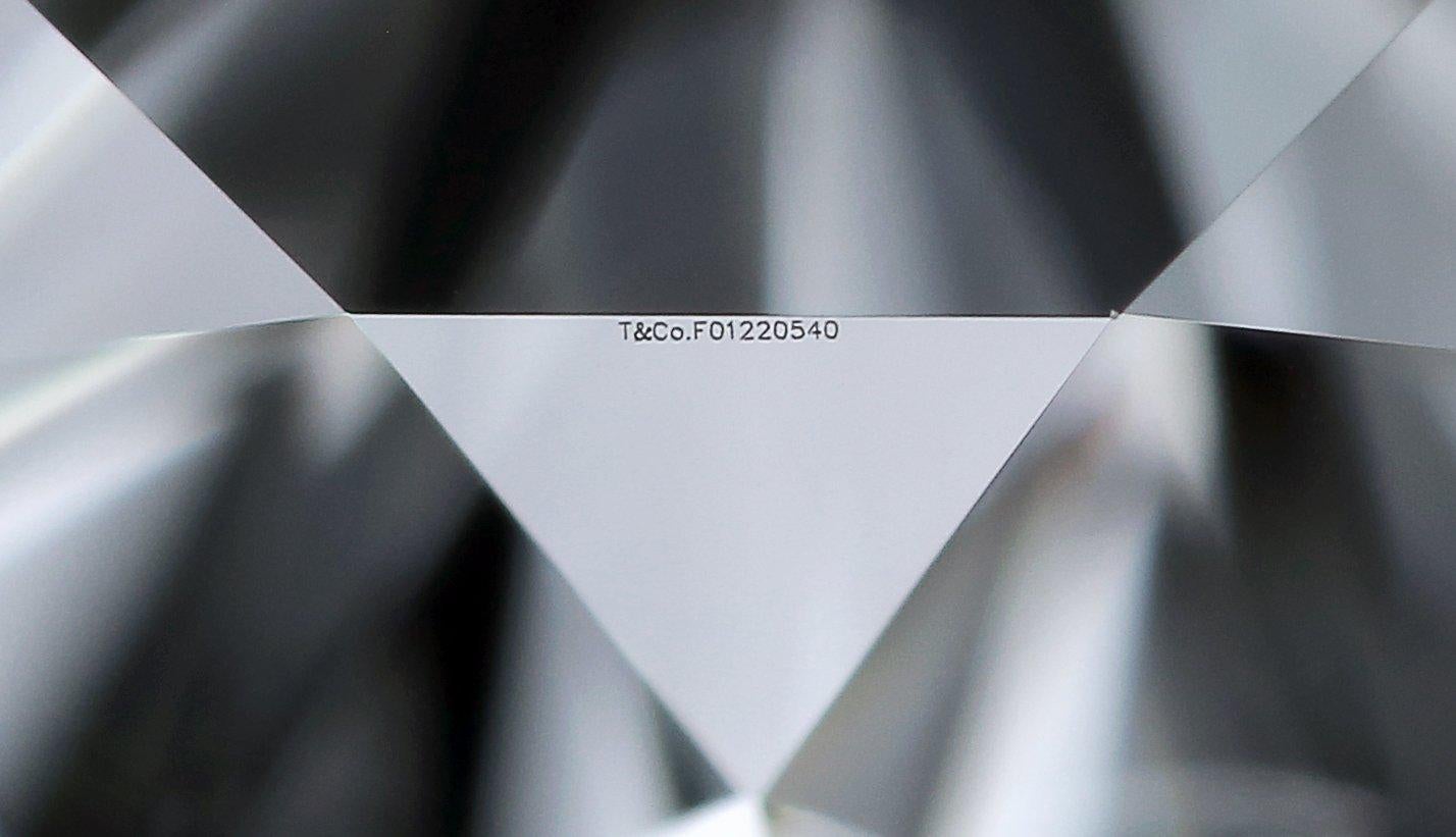 Women's or Men's Tiffany & Co. Round Diamond Solitaire Pendant 0.91cts in Platinum