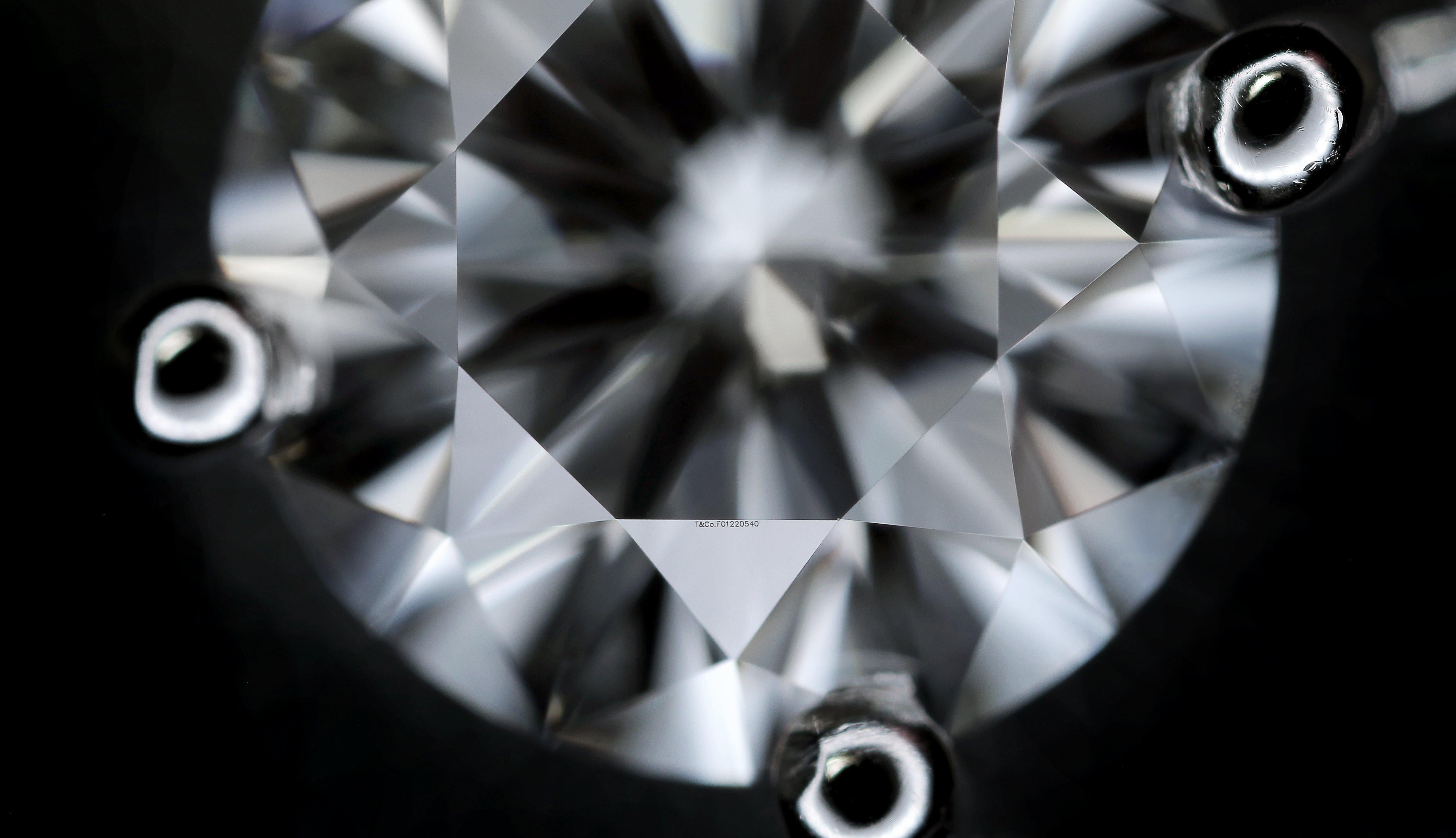 Tiffany & Co. Round Diamond Solitaire Pendant 0.91cts in Platinum 1