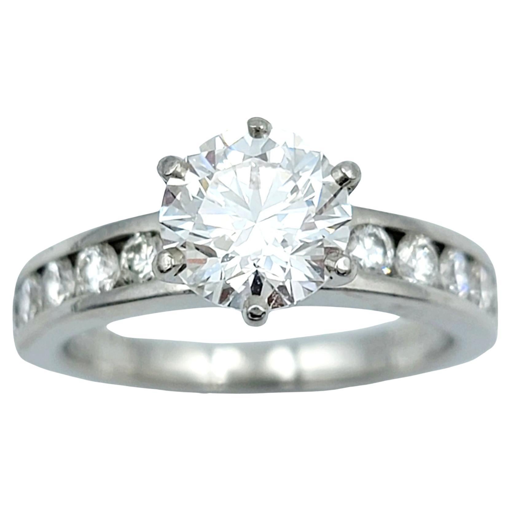 Tiffany & Co. Bague de fiançailles solitaire en platine avec diamant rond E/VVS2, avec boîte en vente
