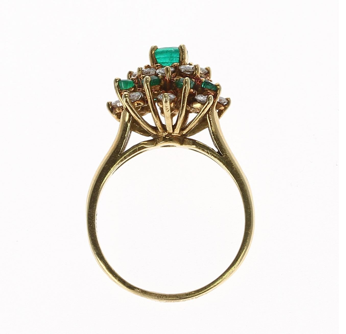 Women's or Men's Tiffany & Co. Round Emerald and Diamond Cluster Ring, 18 Karat Yellow Gold