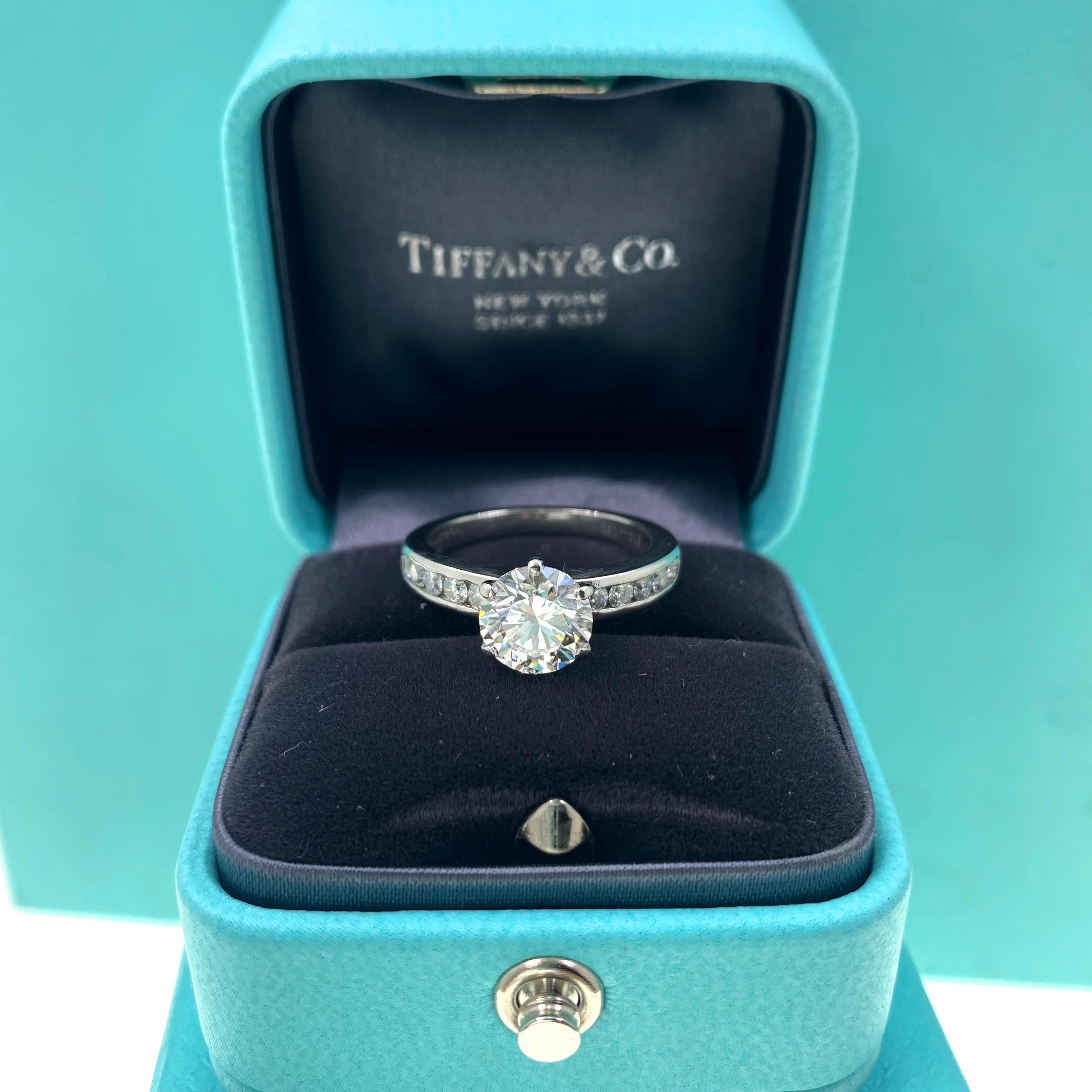 Women's or Men's Tiffany & Co. Round G VS2 1.91 Carat Channel Set Diamond Band Ring Plat For Sale