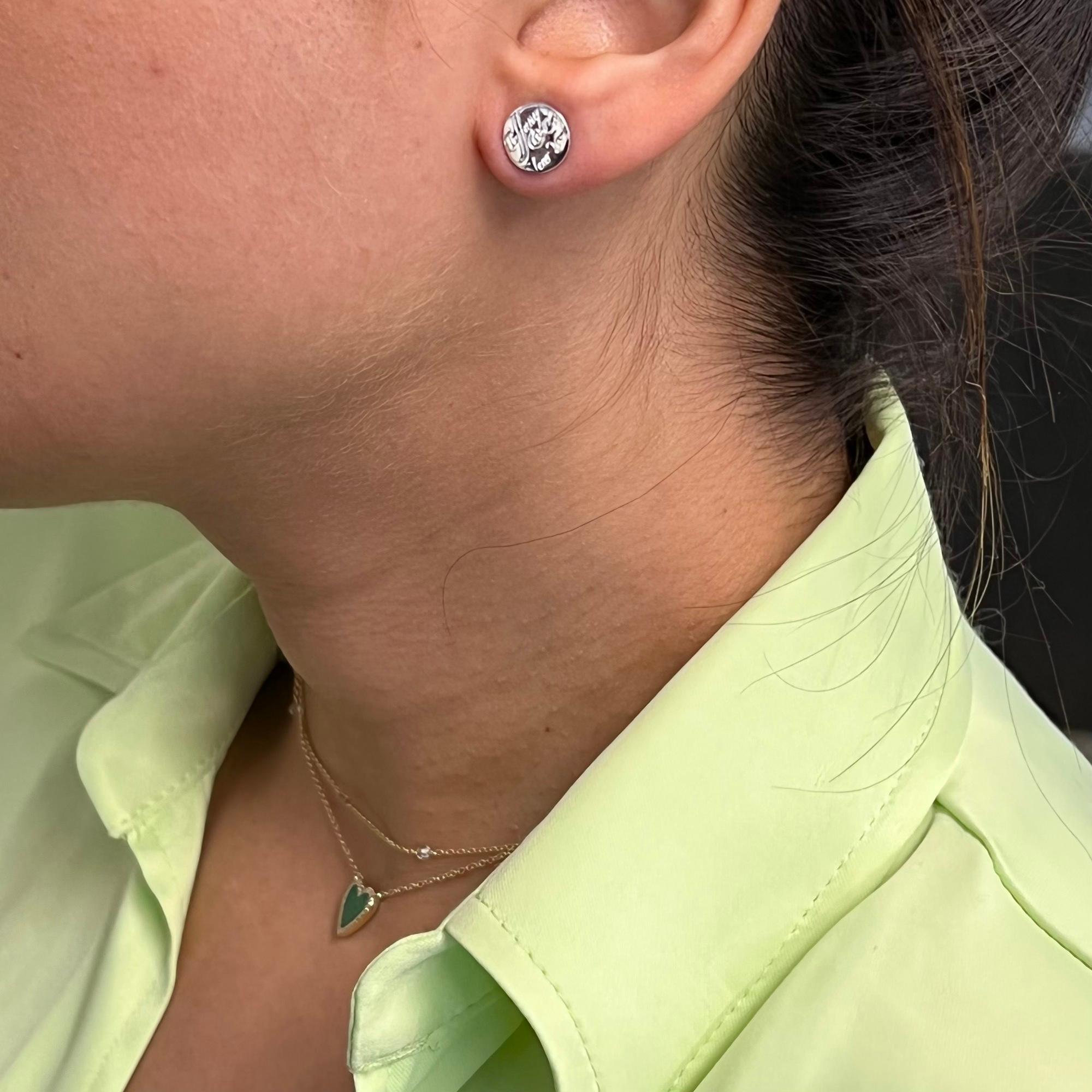 Tiffany & Co. Runde Notizen-Ohrstecker aus Sterlingsilber (Moderne)