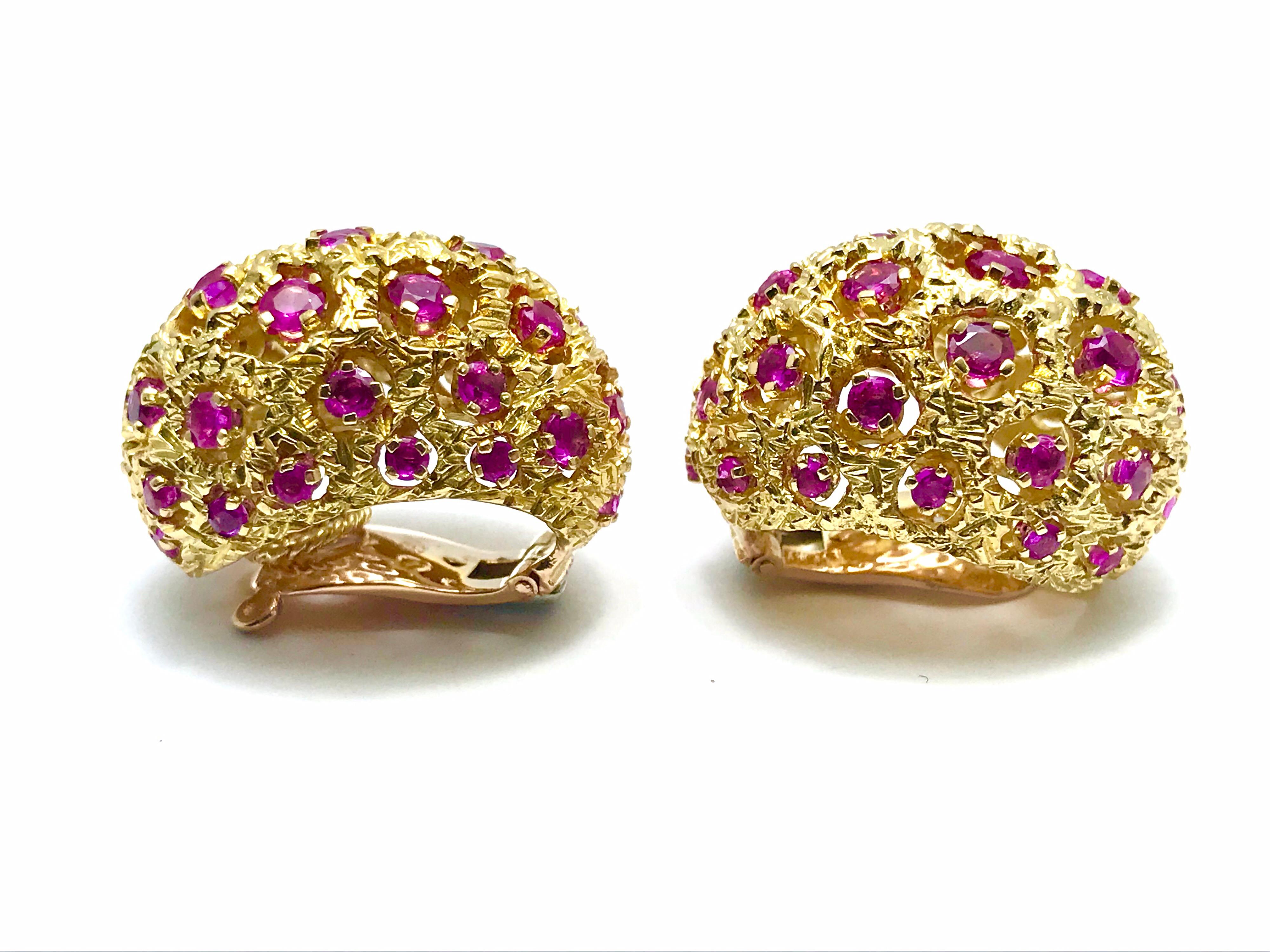 Tiffany & Co. Round Ruby and 18 Karat Yellow Gold Domed Clip Earrings In Excellent Condition For Sale In Chevy Chase, MD