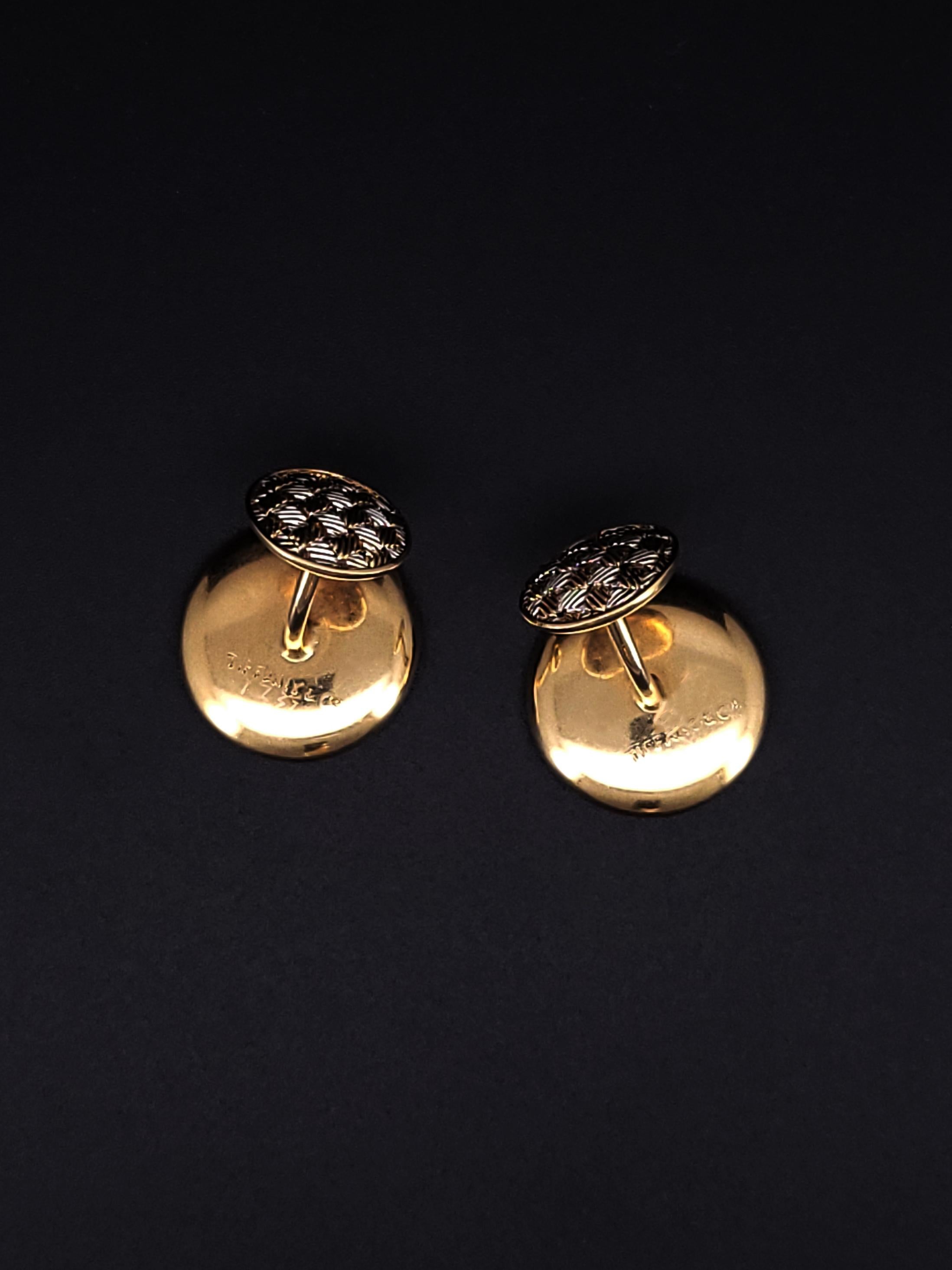 Tiffany & Co. Boutons de manchette ronds en or 18k bicolore Unisexe en vente