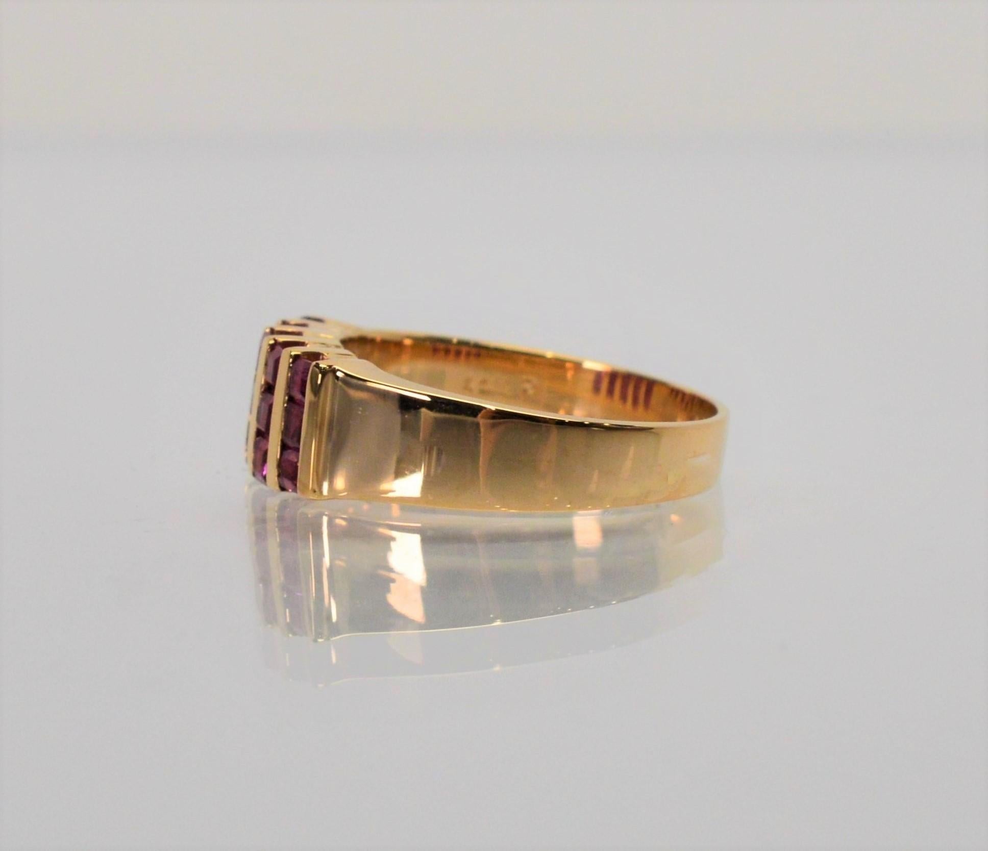 Tiffany & Co. Ruby 14 Karat Yellow Gold Ring In Good Condition In Mount Kisco, NY
