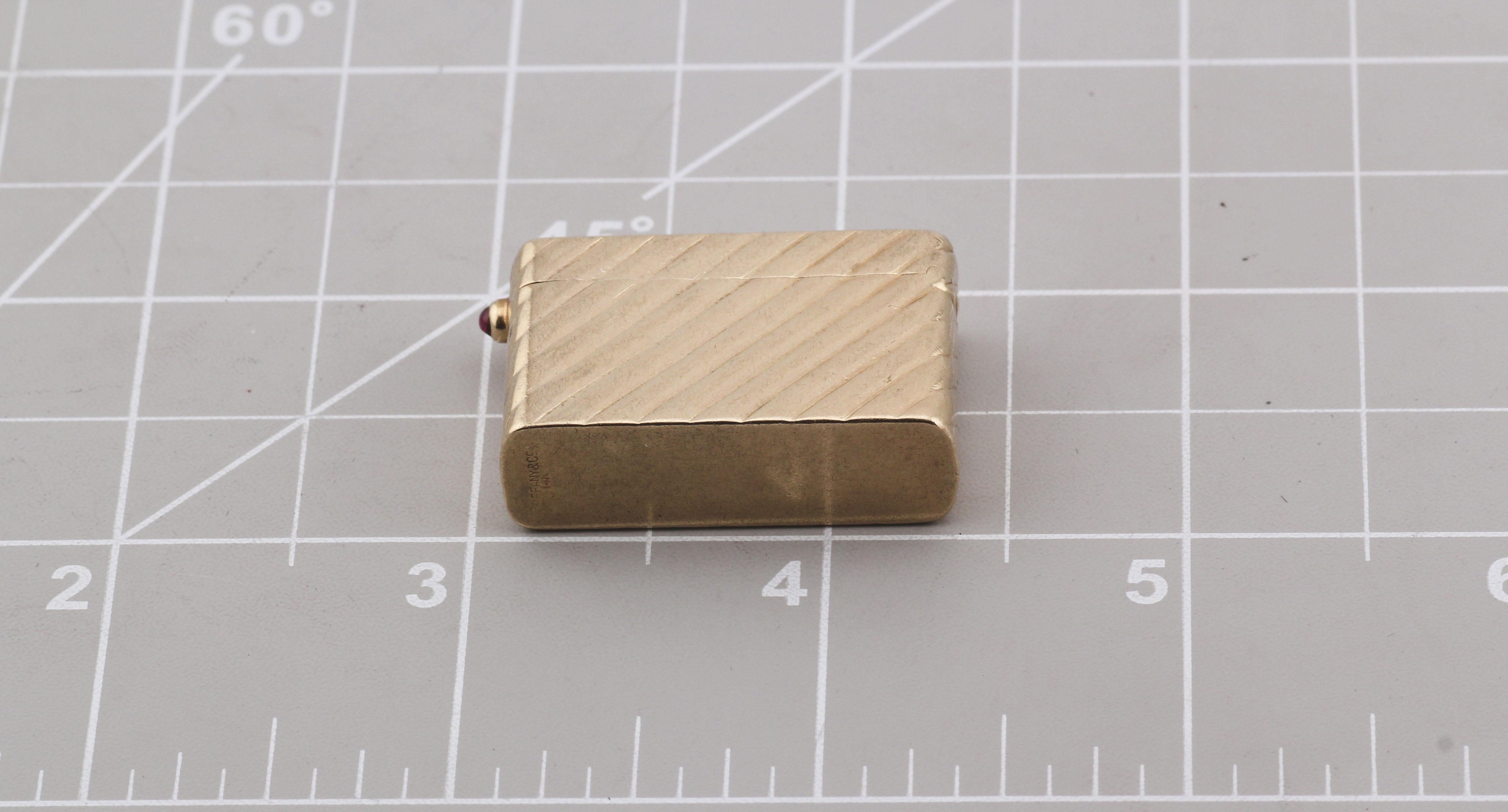 Tiffany & Co. Rubin 14k Gelbgold Pillenbox Etui im Angebot 8