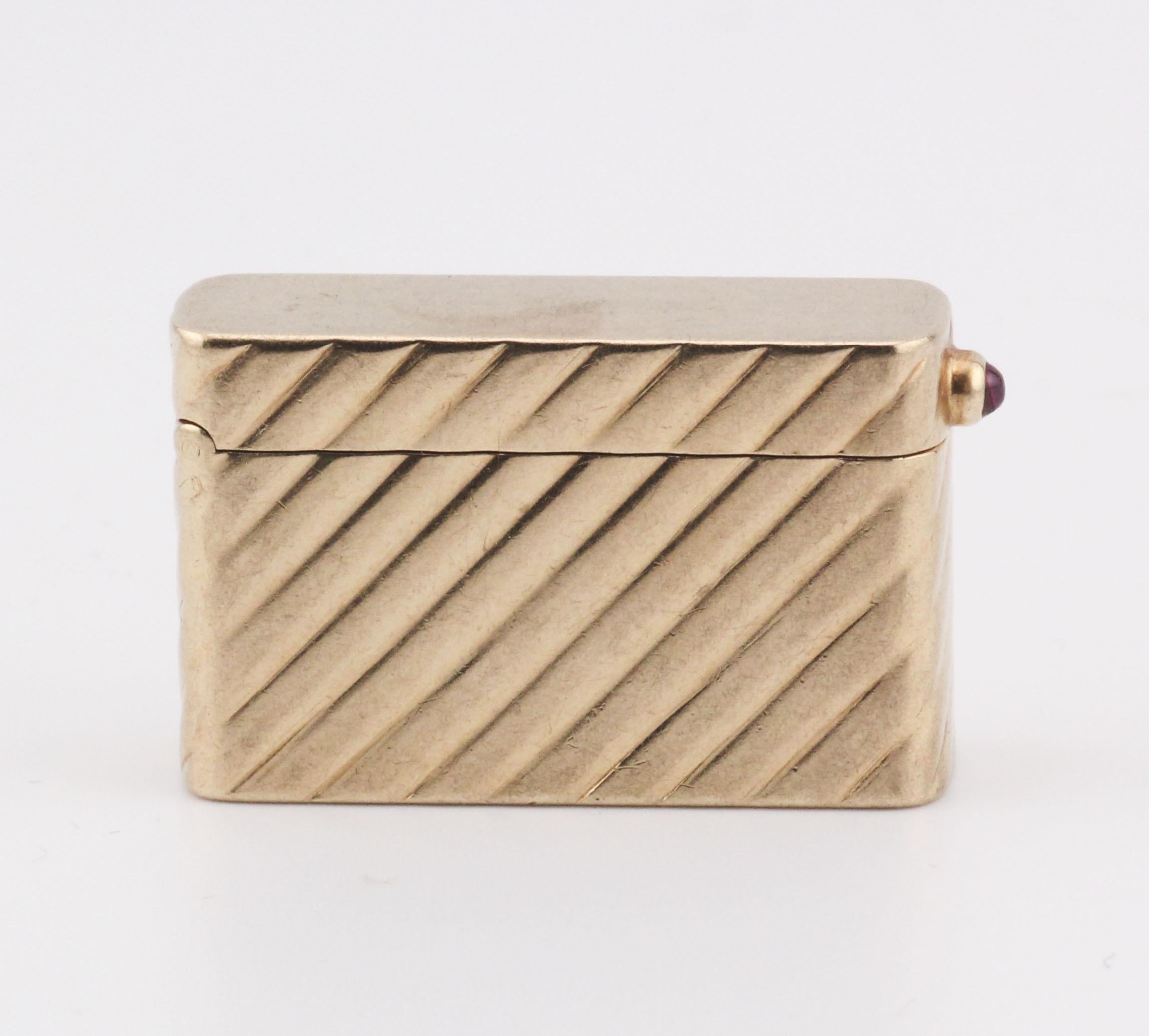 Tiffany & Co. Rubin 14k Gelbgold Pillenbox Etui im Angebot 1