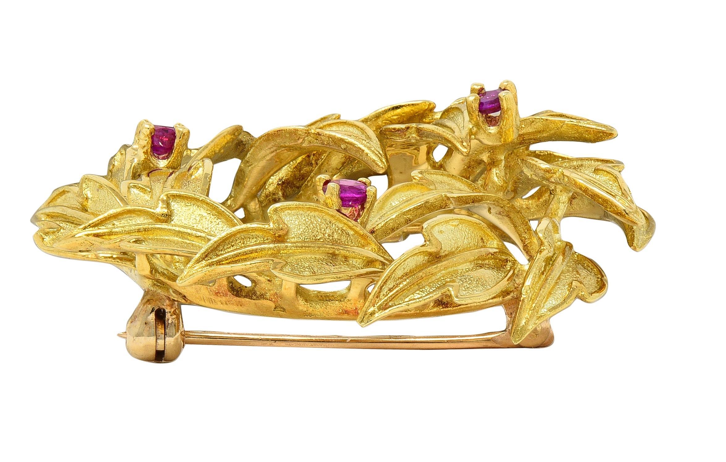 Tiffany & Co. Rubin 18 Karat Gelbgold Vintage Kreis Kranz Brosche im Angebot 1