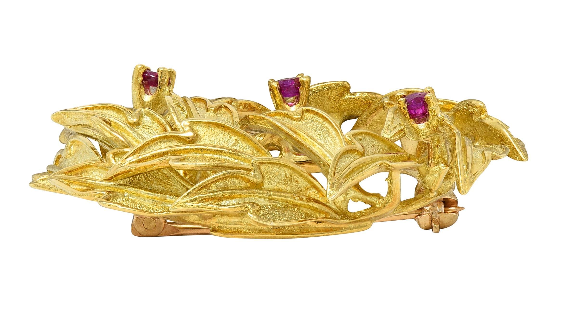 Tiffany & Co. Rubin 18 Karat Gelbgold Vintage Kreis Kranz Brosche im Angebot 2