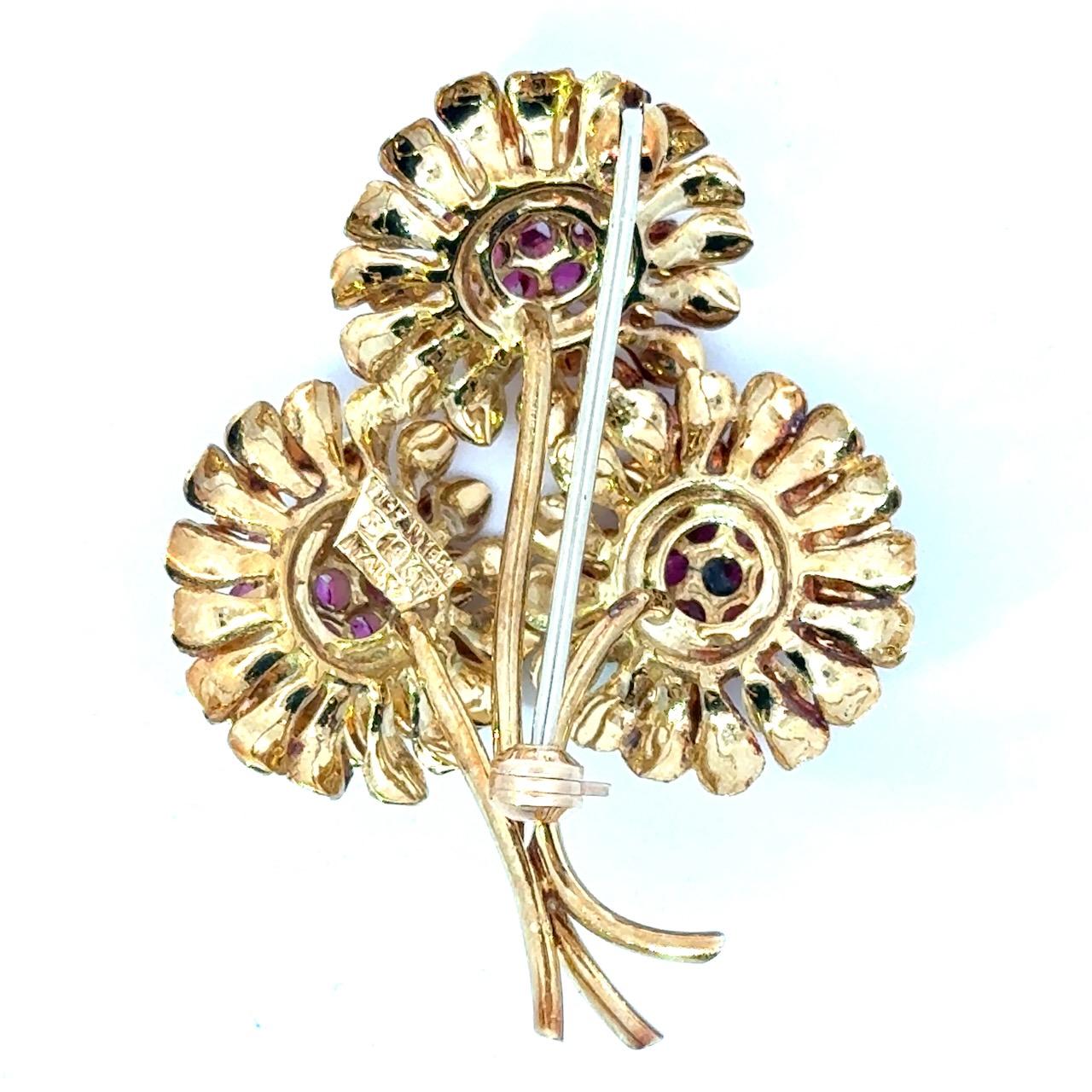 Tiffany & Co. Alfiler vintage de oro de 18 quilates con rubí en venta 4