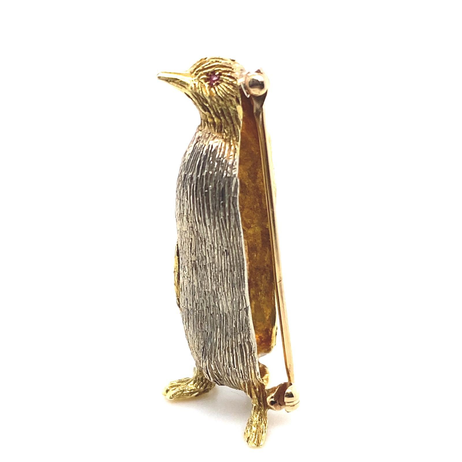 Women's or Men's Tiffany & Co. Ruby and Diamond Penguin Brooch Yellow Gold, Circa 1960 For Sale