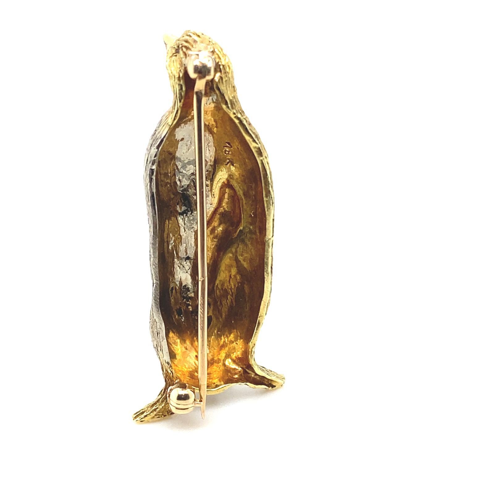 Tiffany & Co. Ruby and Diamond Penguin Brooch Yellow Gold, Circa 1960 For Sale 3