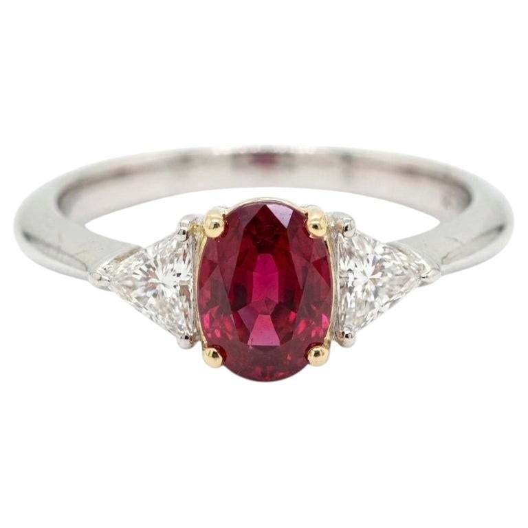 Tiffany & Co. Dreisteiniger Ring mit Rubin und Diamant aus Platin