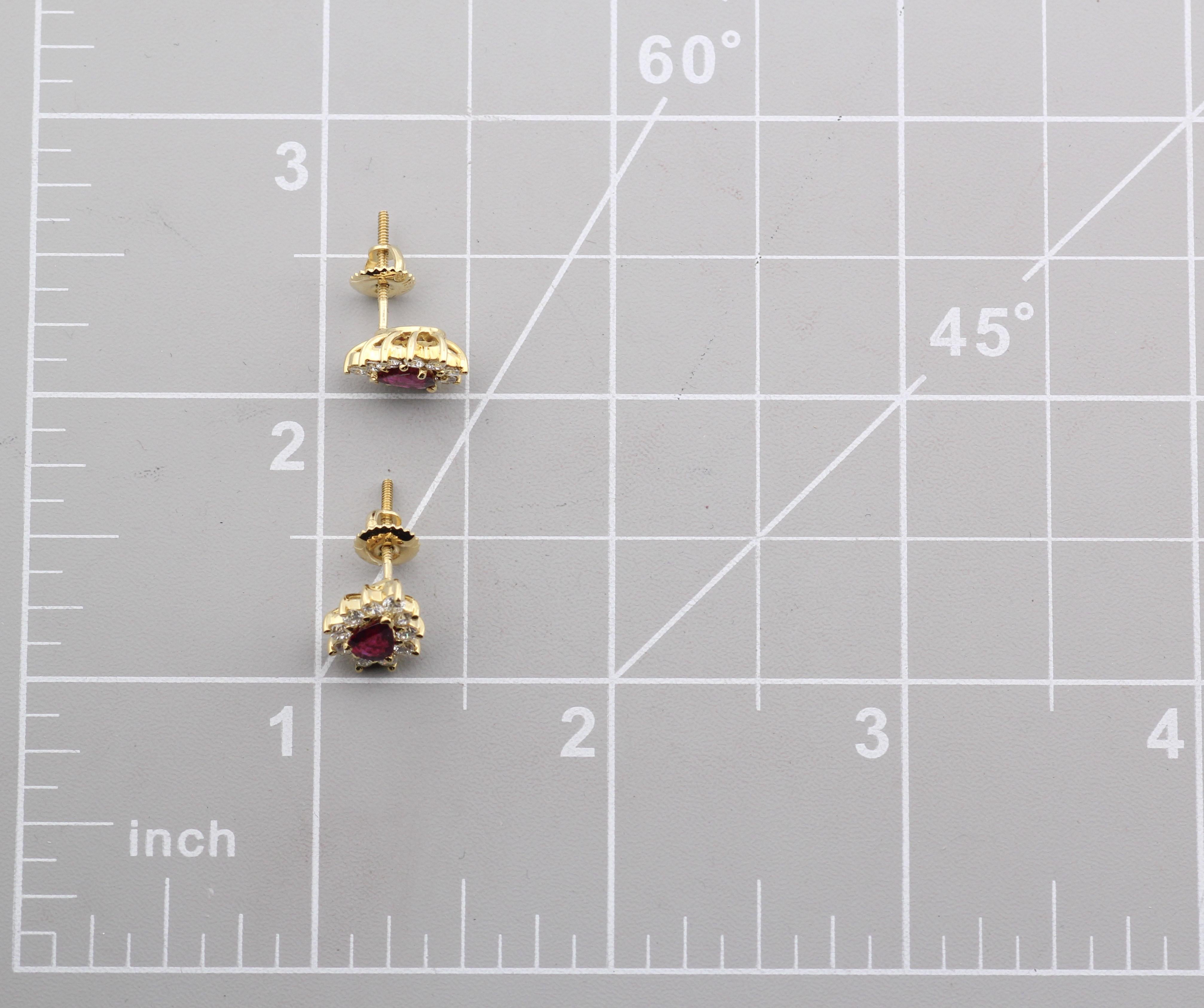 Taille poire Tiffany & Co. Boucles d'oreilles en or jaune 18k avec diamant et rubis en vente