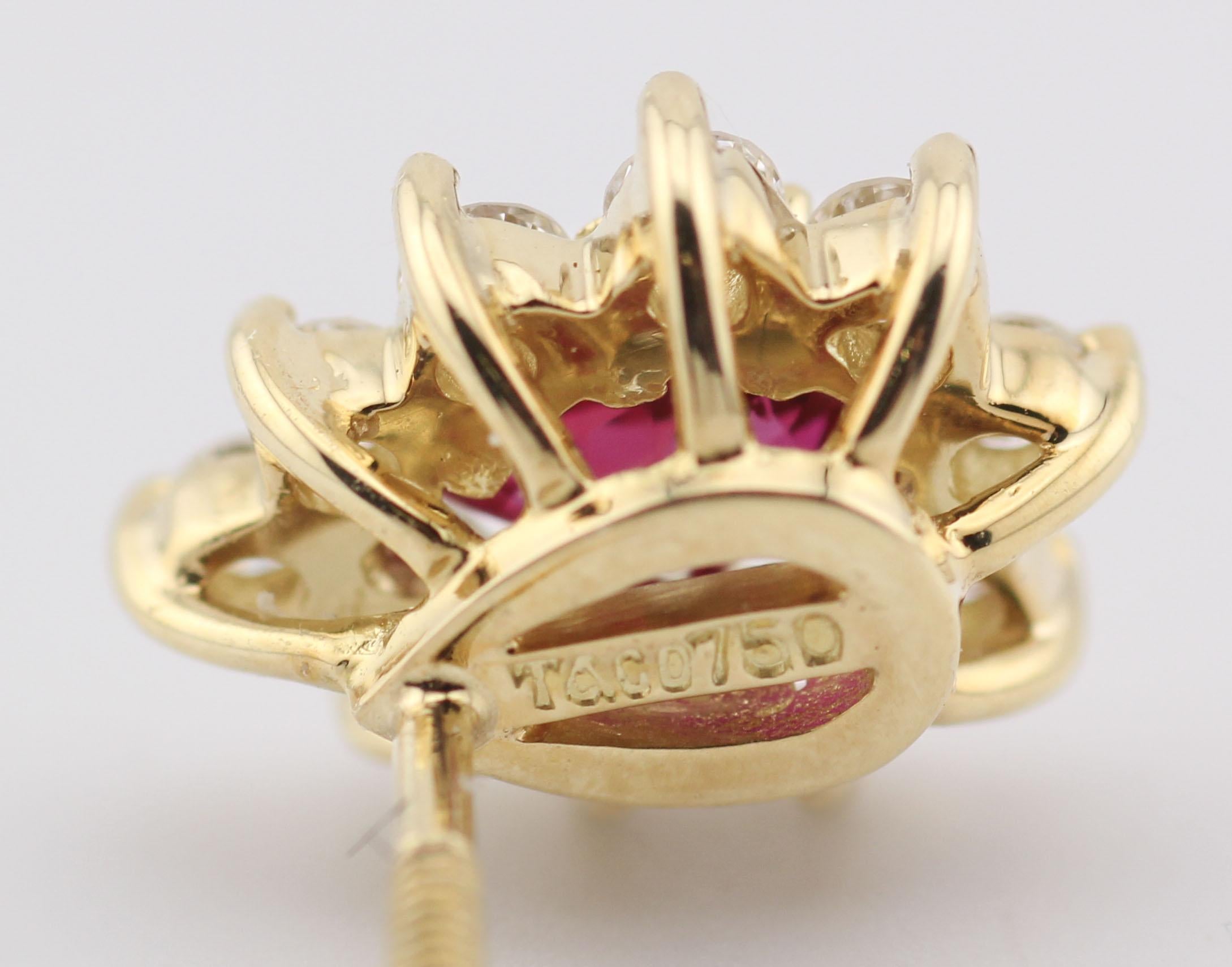 Tiffany & Co. Boucles d'oreilles en or jaune 18k avec diamant et rubis en vente 4