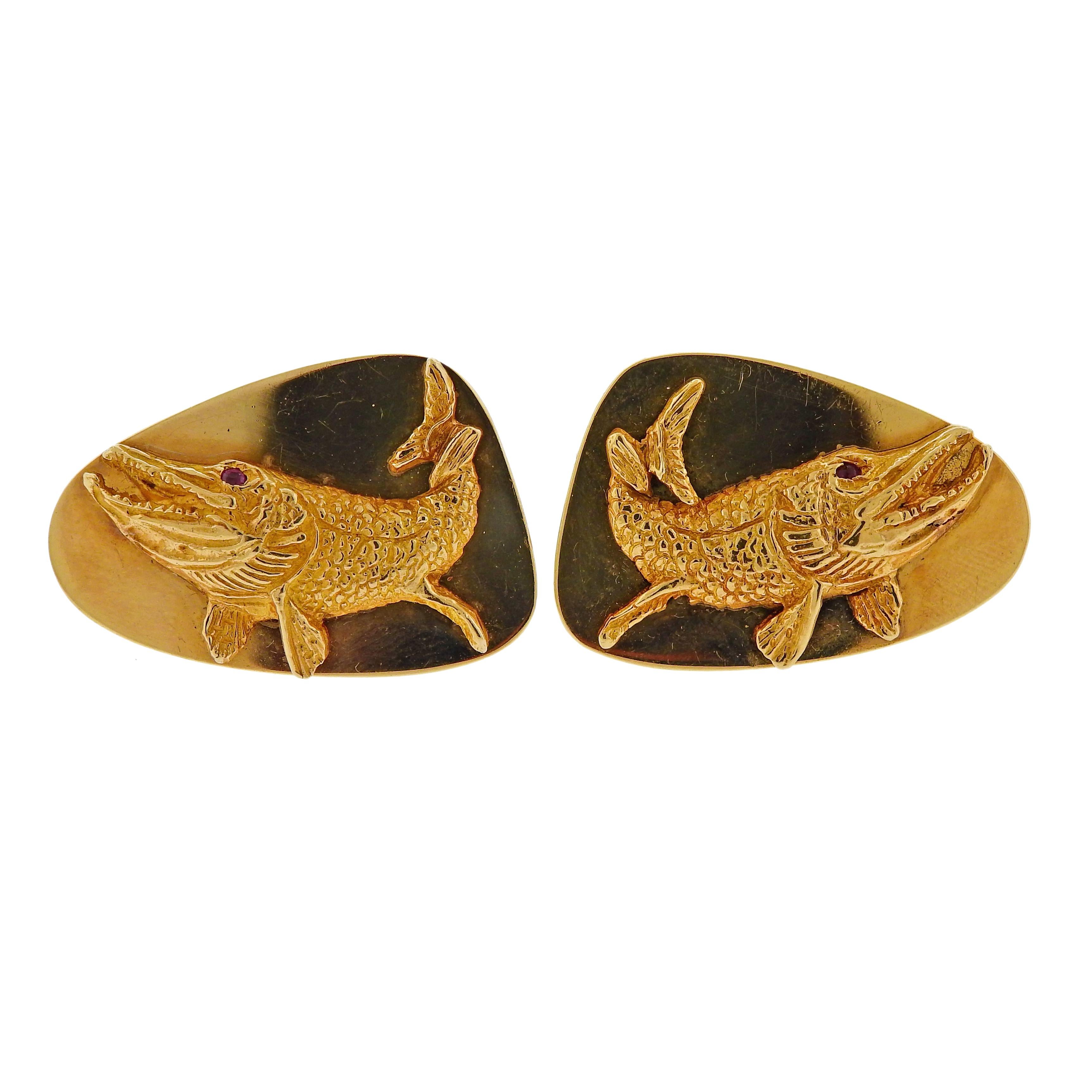 Tiffany & Co. Ruby Gold Fish Cufflinks In Excellent Condition In New York, NY