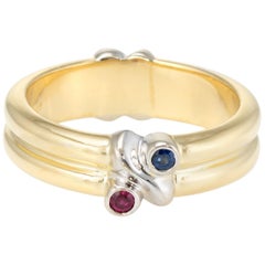 Tiffany & Co. Bague vintage en or 18 carats avec rubis et saphir, signée 4,75