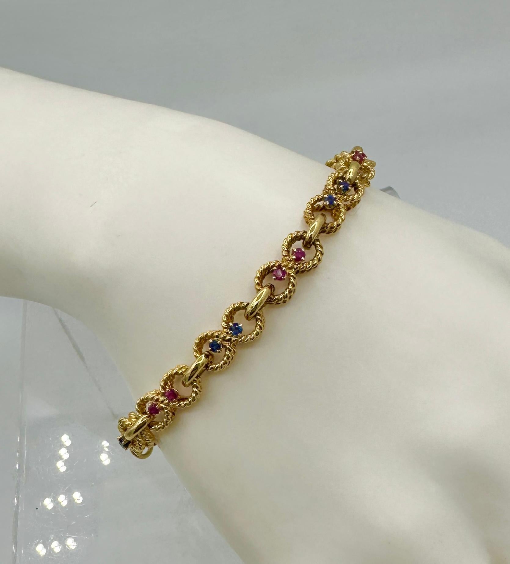 Tiffany & Co. Rubí Zafiro Pulsera Oro Amarillo 14 Kilates Antiguo Retro Tiffany Corte redondo en venta
