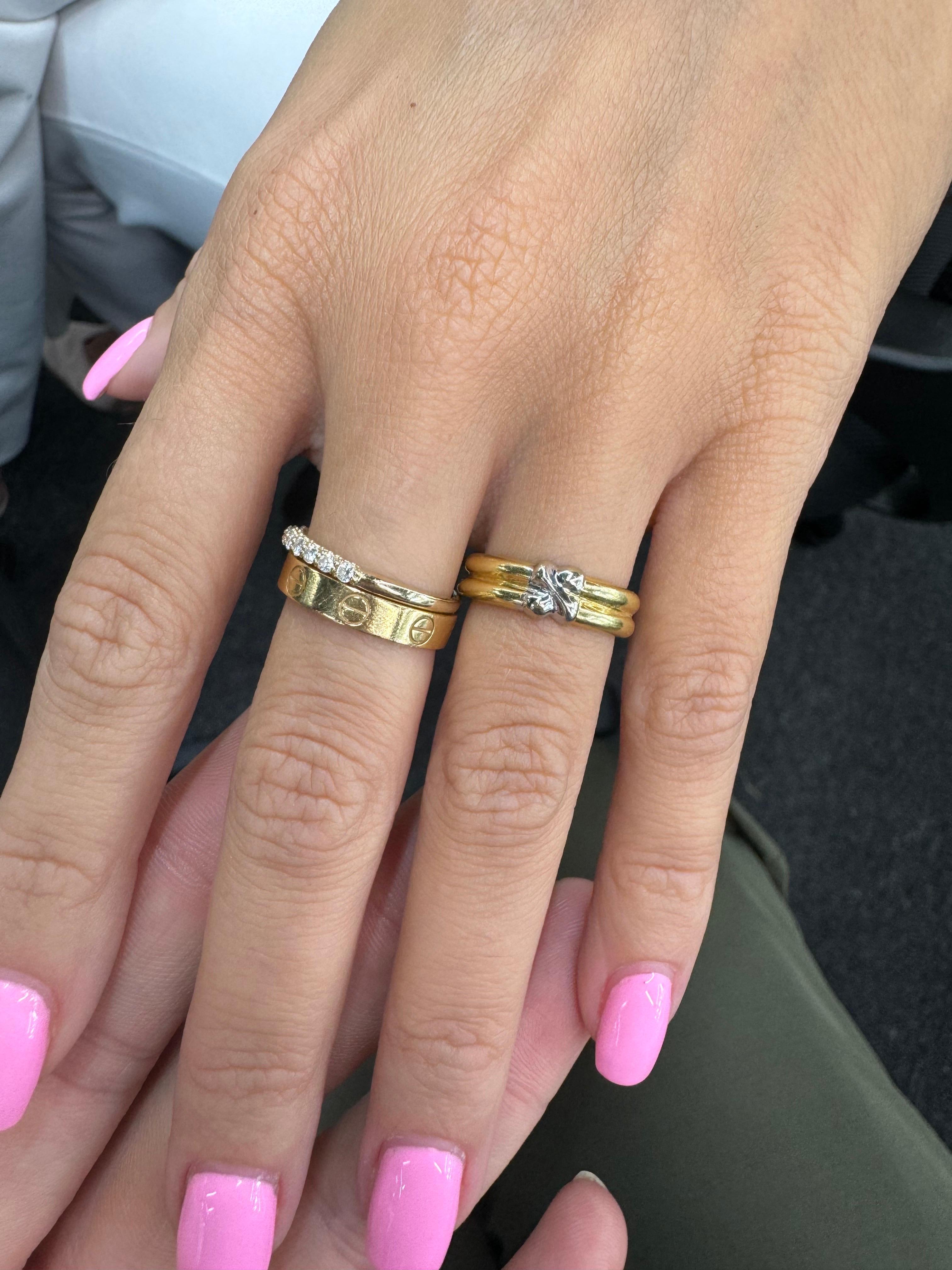 Tiffany & Co Anillo en forma de X con zafiro y rubí Oro amarillo de 18 quilates Hecho en Italia en venta 1